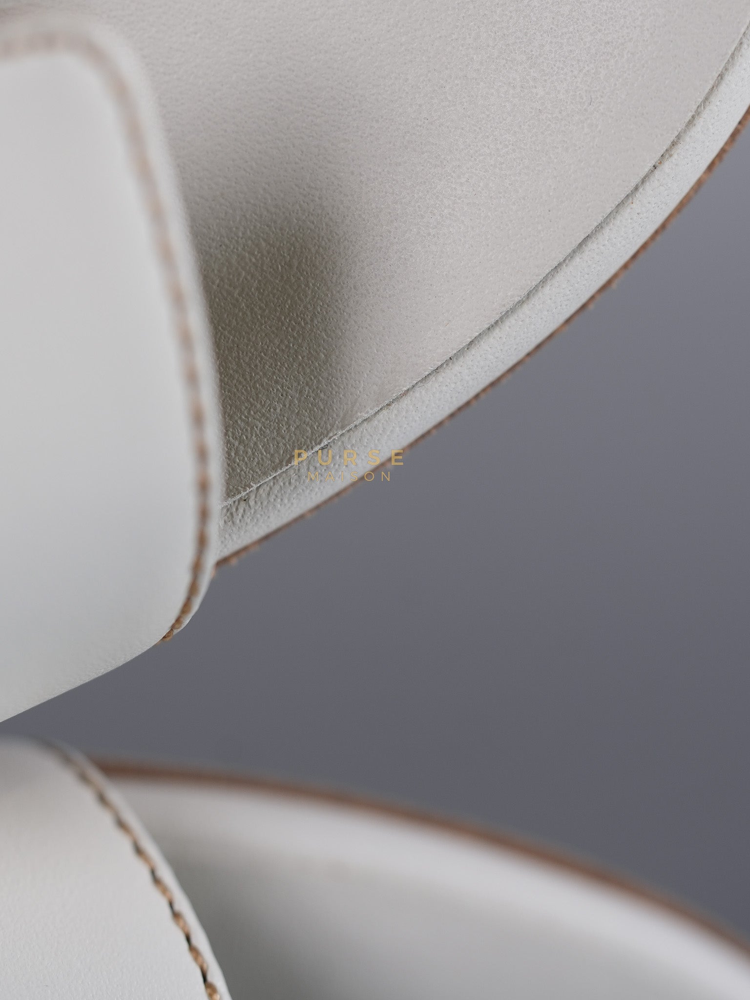 Oasis Sandals in White Size 38.5 EU (24cm) | Purse Maison Luxury Bags Shop