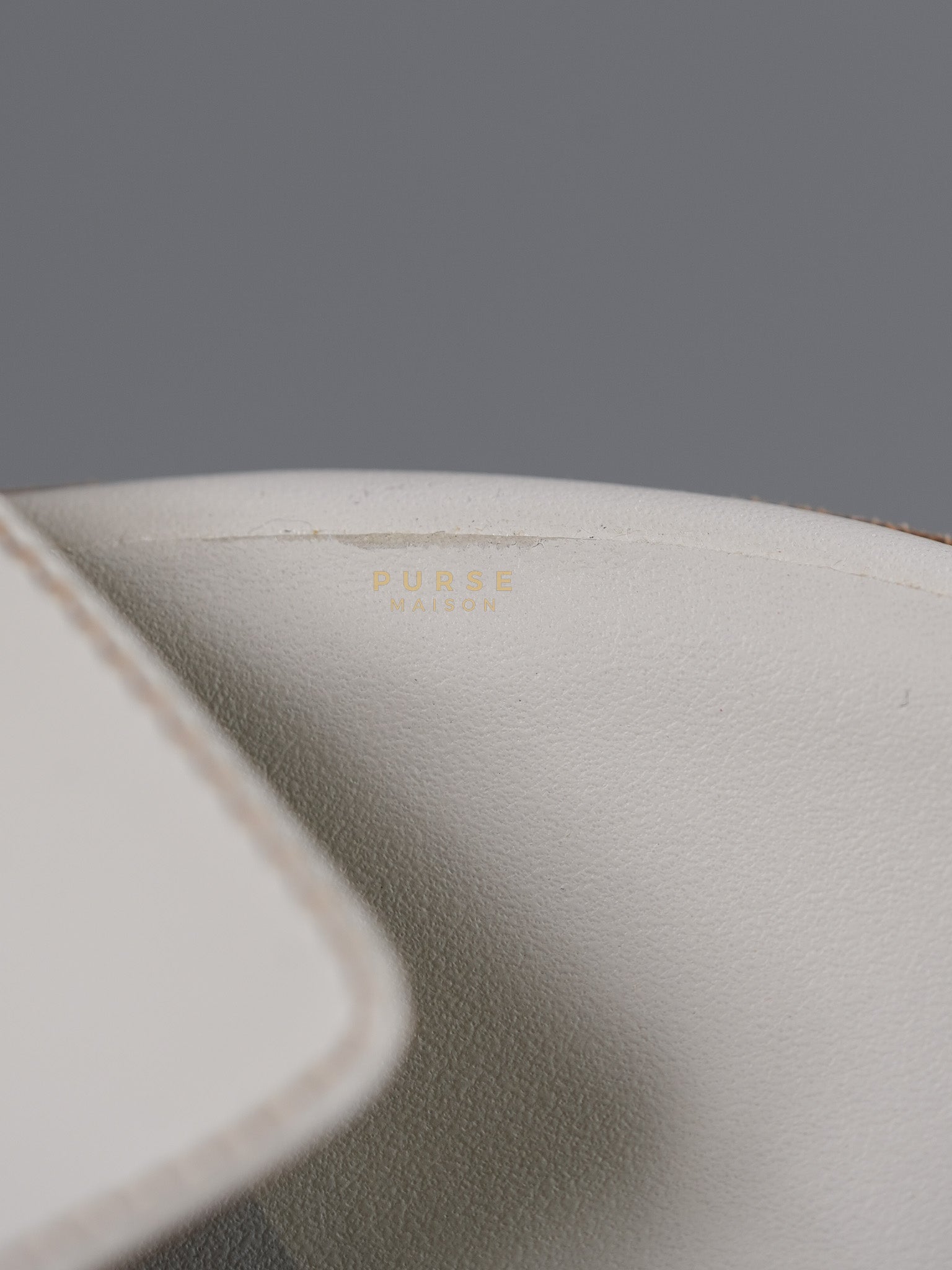 Oasis Sandals in White Size 38.5 EU (24cm) | Purse Maison Luxury Bags Shop