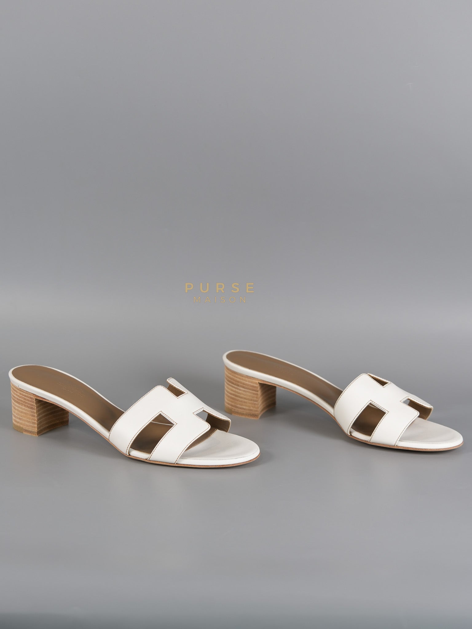 Oasis Sandals in White Size 38.5 EU (24cm) | Purse Maison Luxury Bags Shop
