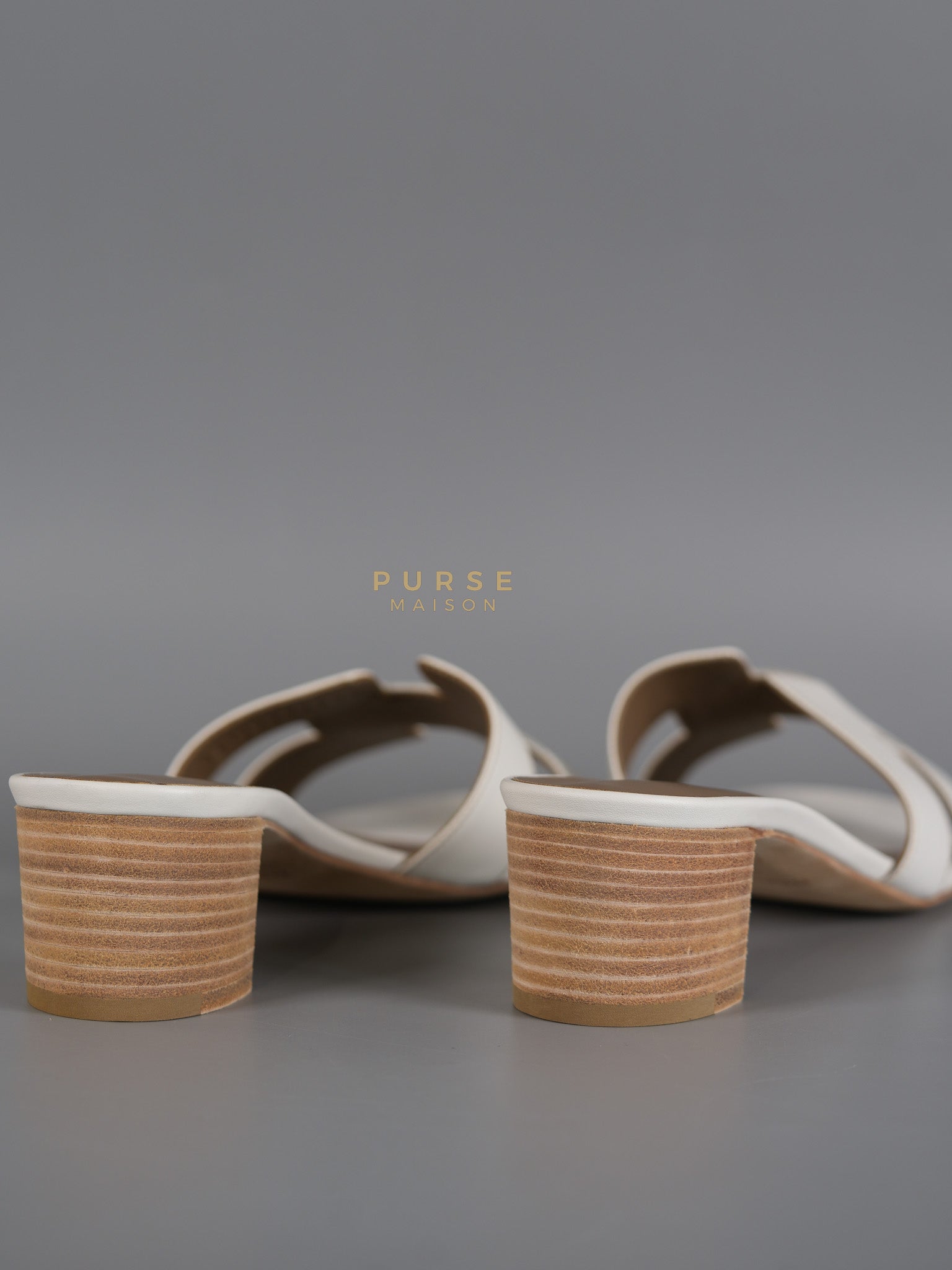 Oasis Sandals in White Size 38.5 EU (24cm) | Purse Maison Luxury Bags Shop