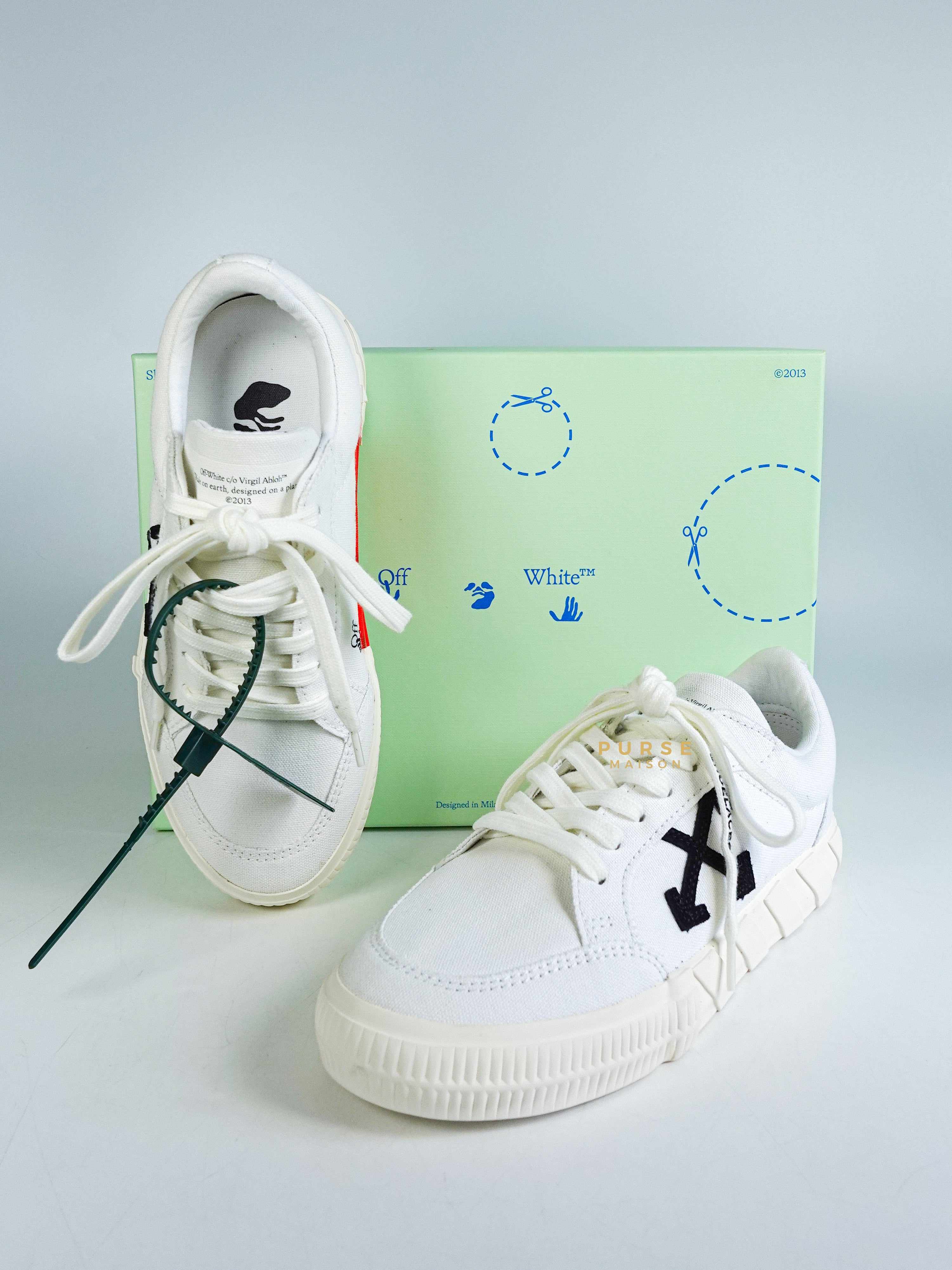 Off-White Low Vulcanized Canvas White Sneakers (Size 37 EUR, 24cm)