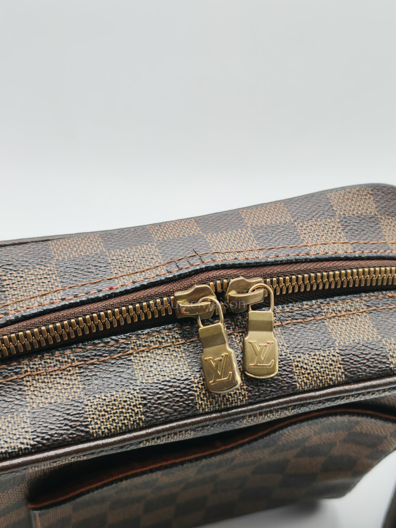 Olav Vintage Messenger Bag in Damier Ebene Canvas (Date Code: MI0024) | Purse Maison Luxury Bags Shop