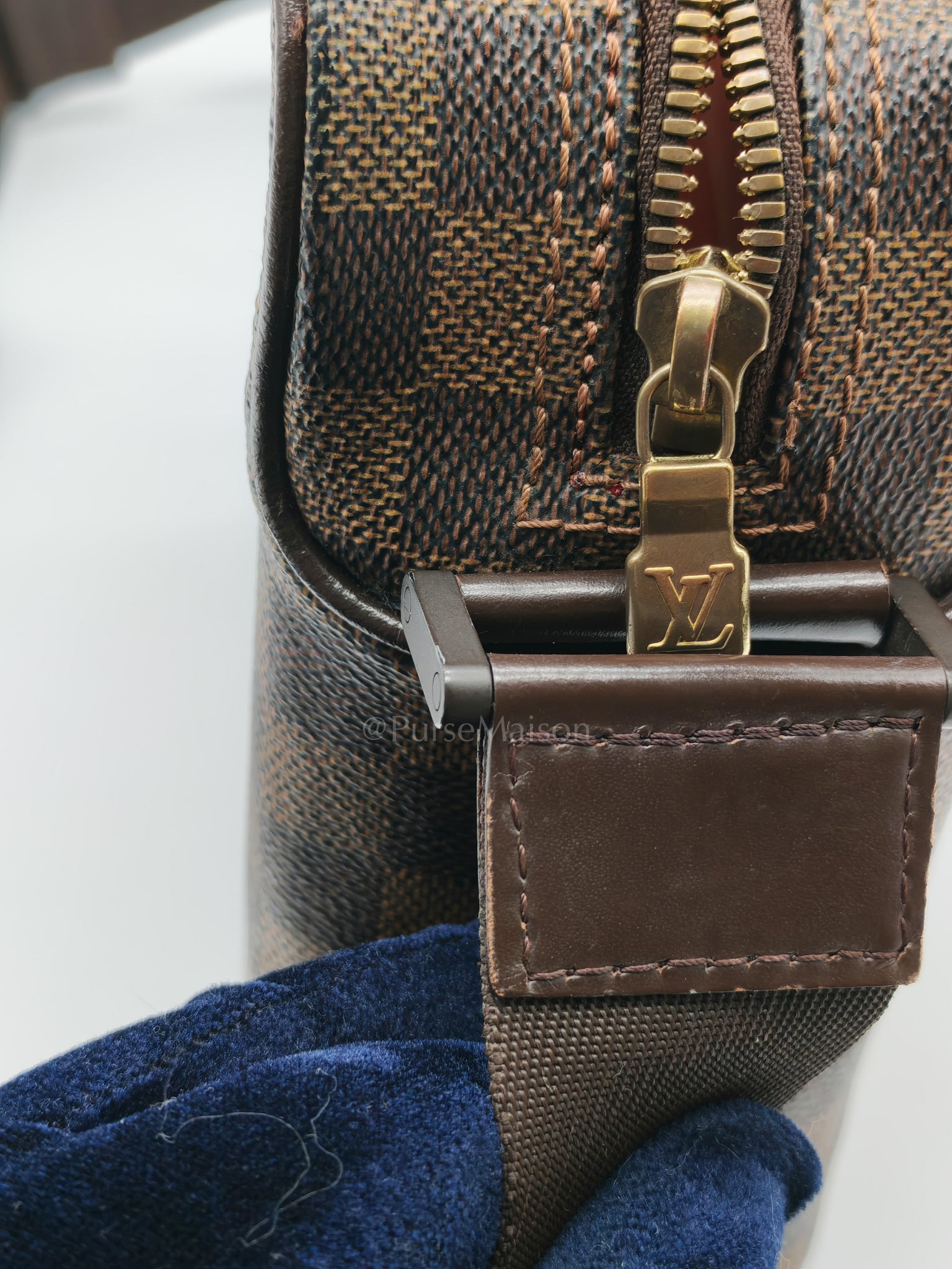 Olav Vintage Messenger Bag in Damier Ebene Canvas (Date Code: MI0024) | Purse Maison Luxury Bags Shop