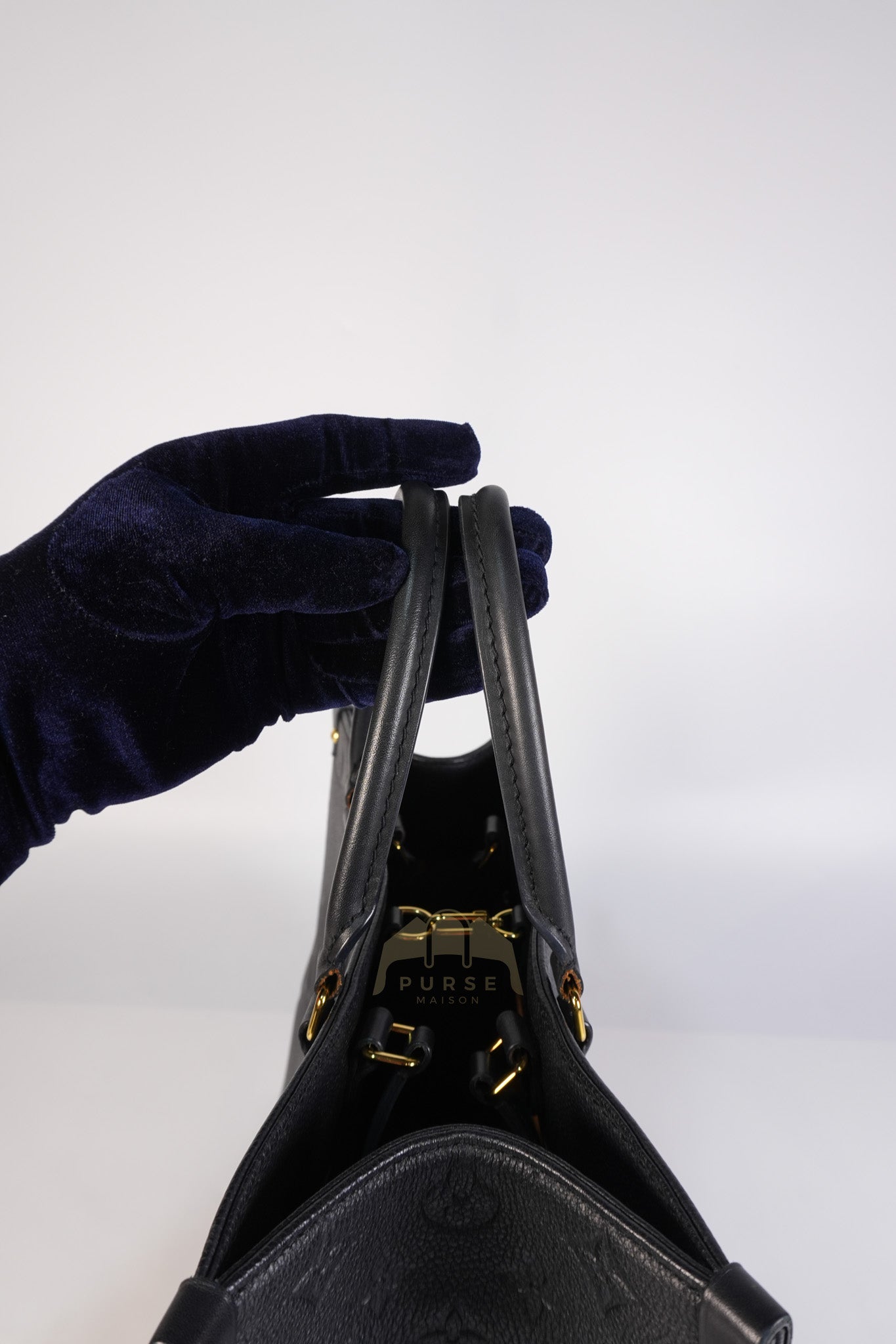 On The Go MM in Black Empreinte Leather & Gold Hardware Microchip | Purse Maison Luxury Bags Shop