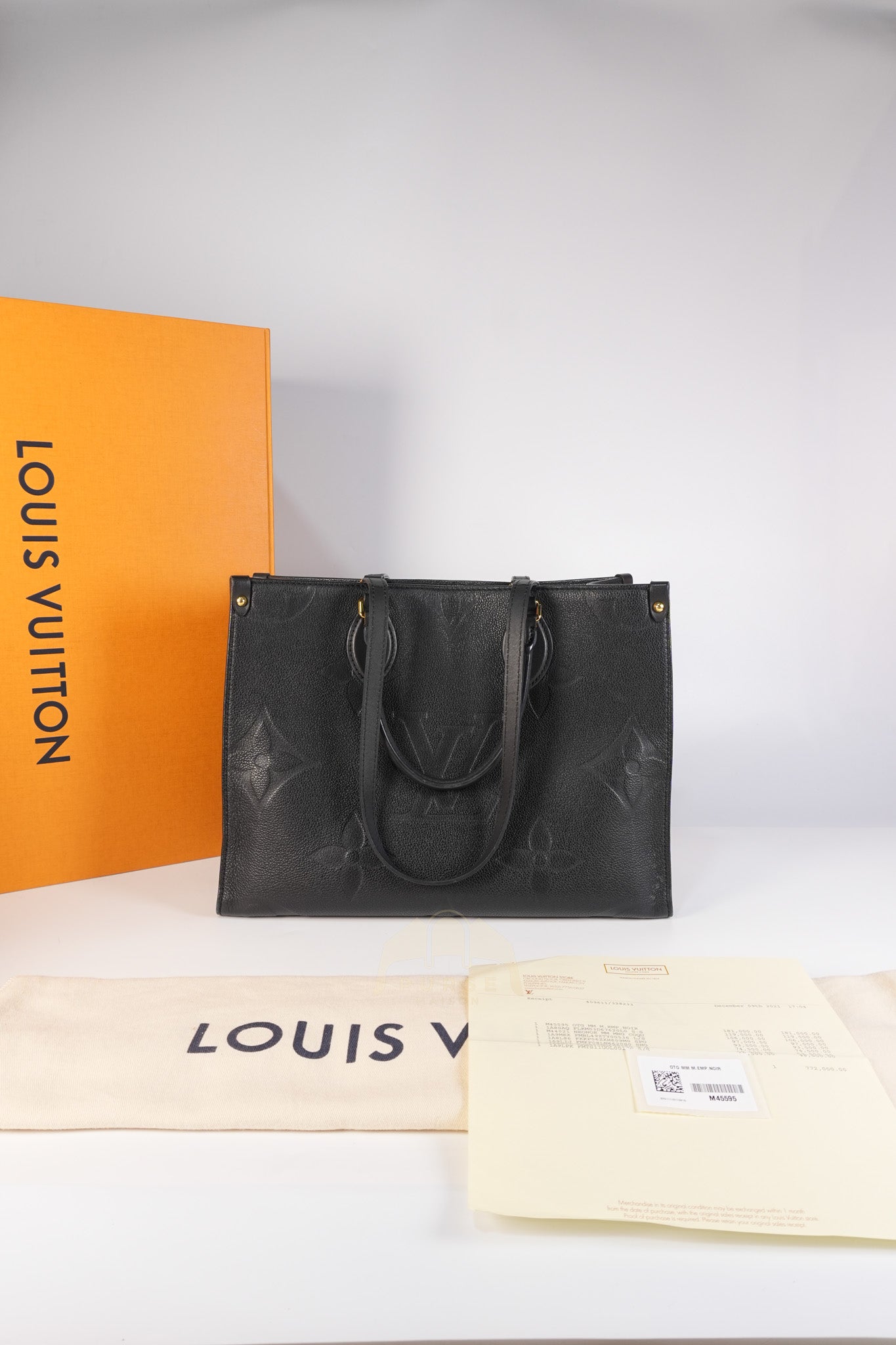 On The Go MM in Black Empreinte Leather & Gold Hardware Microchip | Purse Maison Luxury Bags Shop