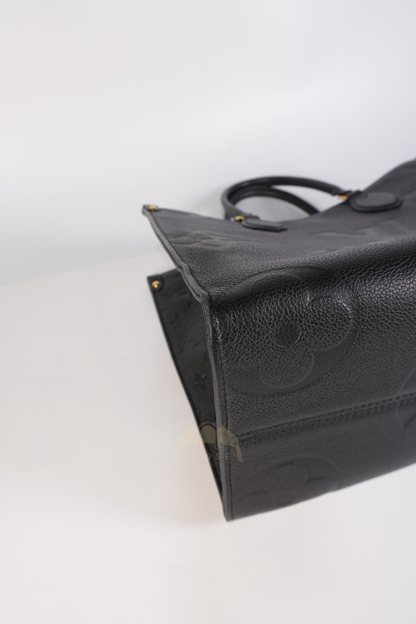 On The Go MM in Black Empreinte Leather & Gold Hardware Microchip | Purse Maison Luxury Bags Shop