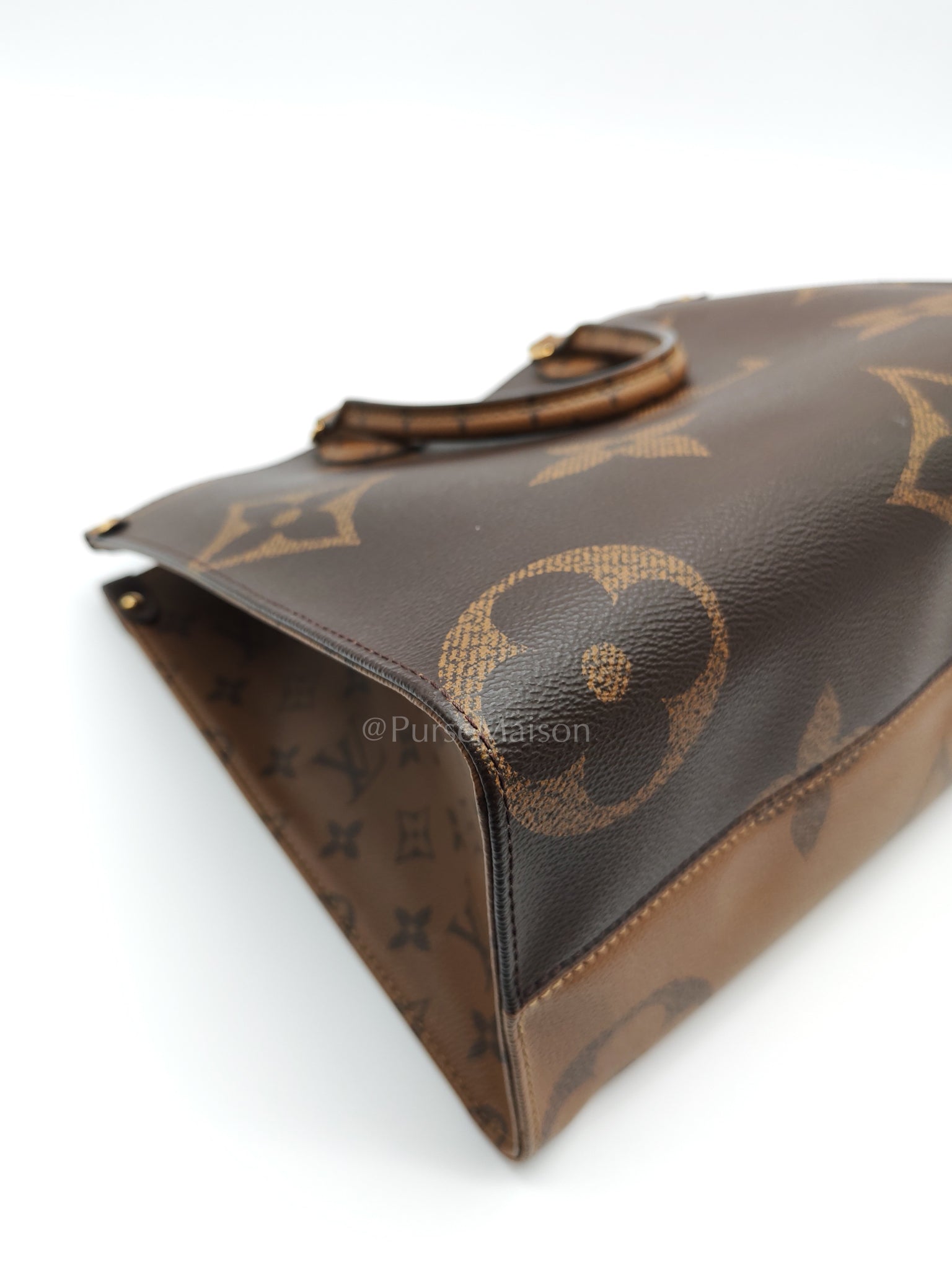 OnTheGo MM in Monogram Canvas (Microchip) | Purse Maison Luxury Bags Shop