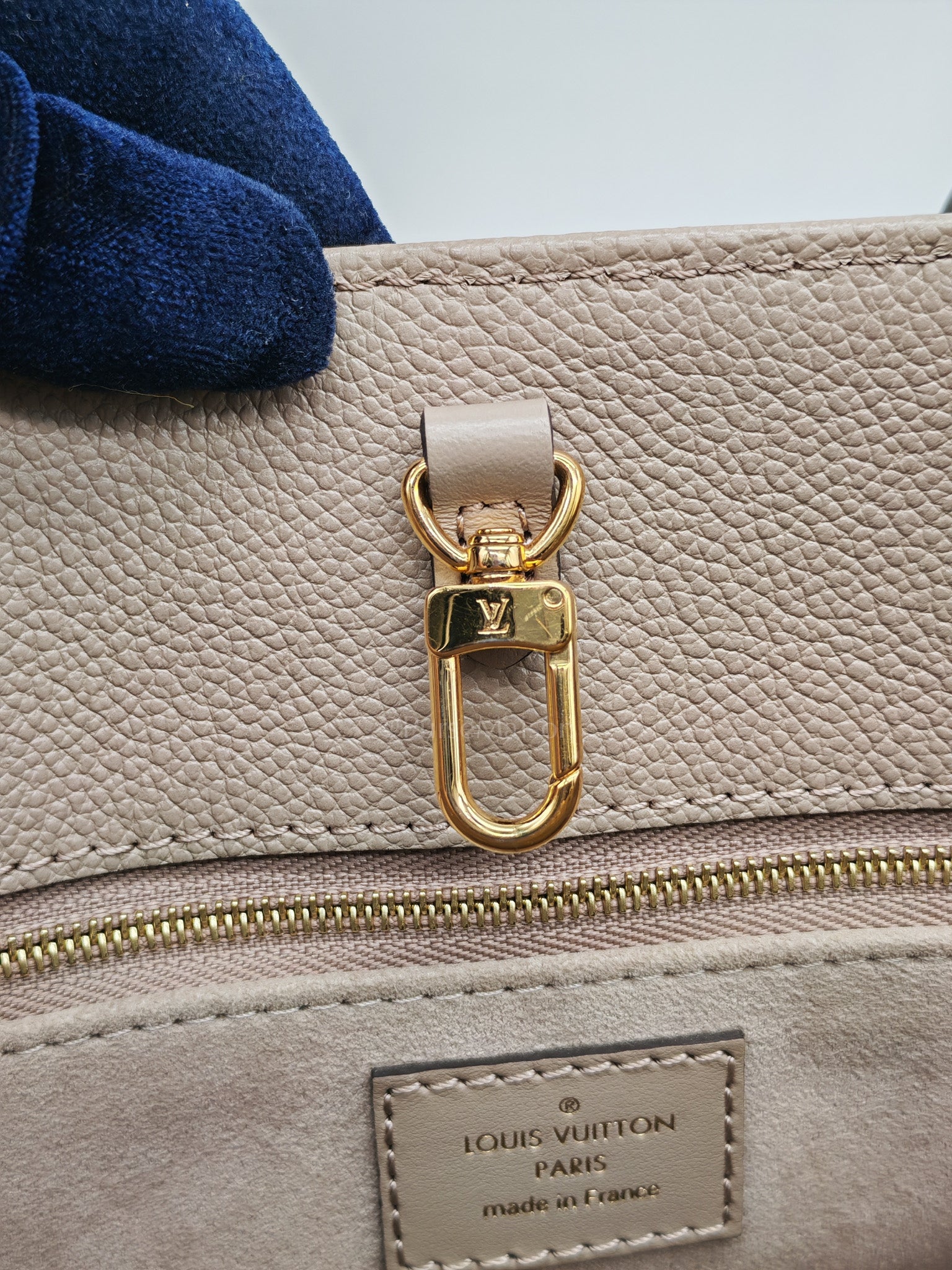 OnTheGo MM (OTG) in Beige Monogram Empriente Leather & Gold Hardware Microchip | Purse Maison Luxury Bags Shop
