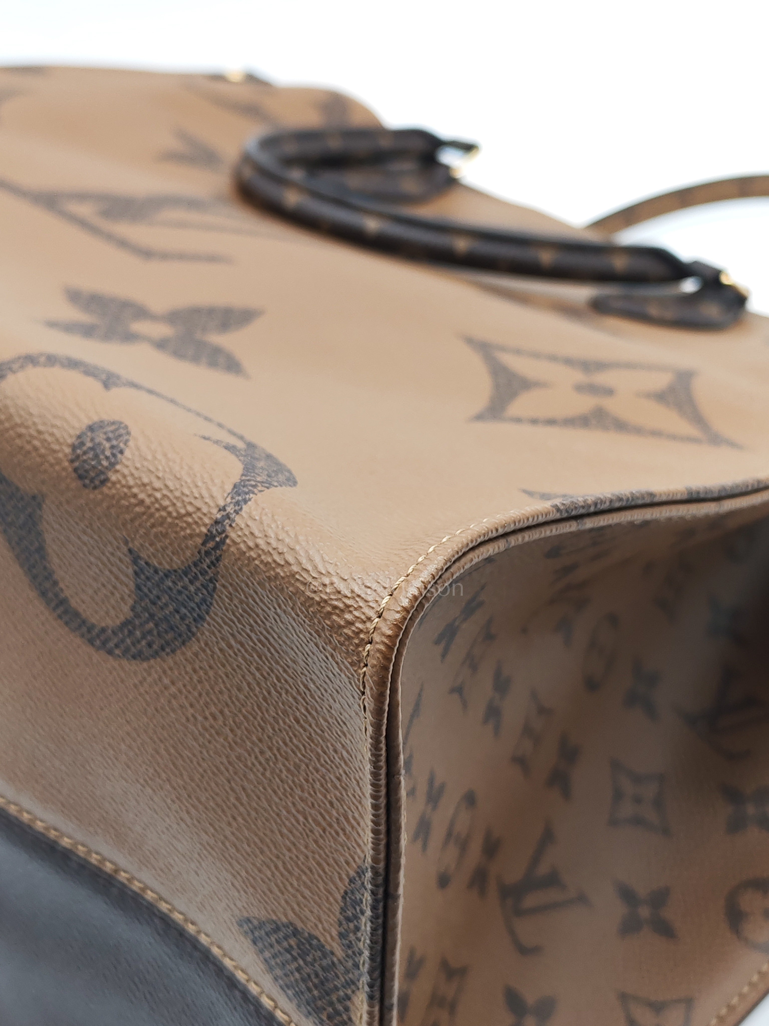 OnTheGo (OTG) GM in Reserve Monogram Canvas & Gold Hardware (DateCode: NZ4169) | Purse Maison Luxury Bags Shop