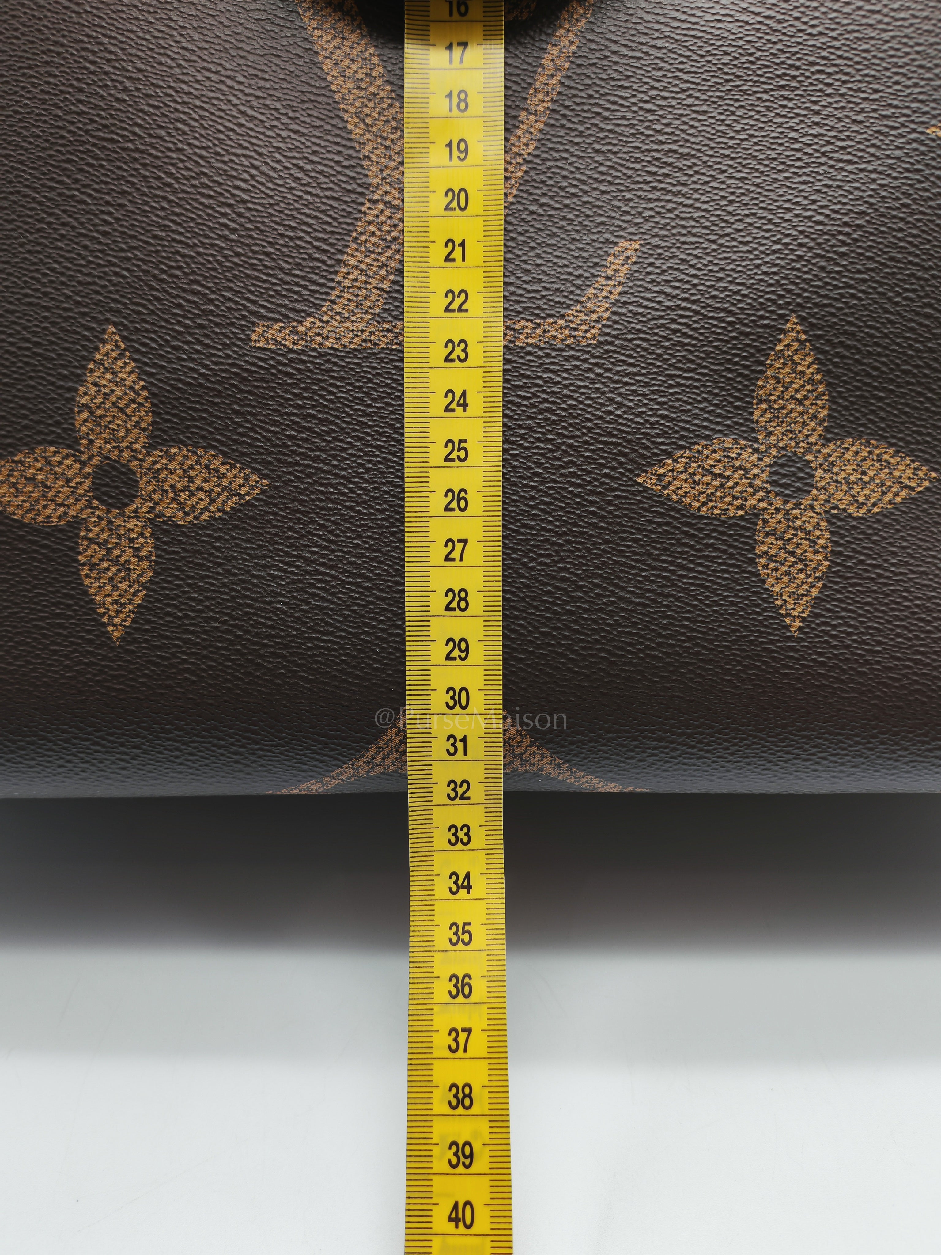 OnTheGo (OTG) GM in Reserve Monogram Canvas & Gold Hardware (DateCode: NZ4169) | Purse Maison Luxury Bags Shop