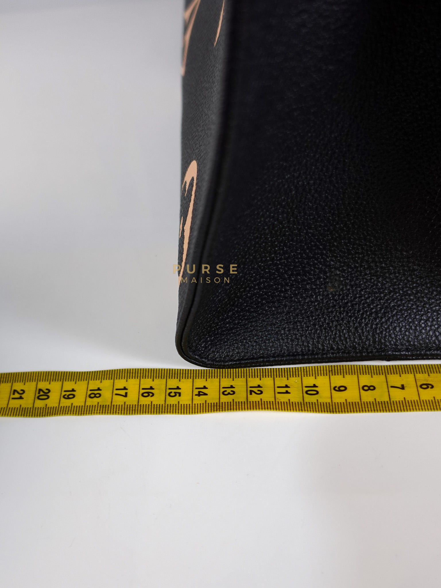 OnTheGo (OTG) MM Bi-color Monogram Empreinte Leather(Microchip) | Purse Maison Luxury Bags Shop