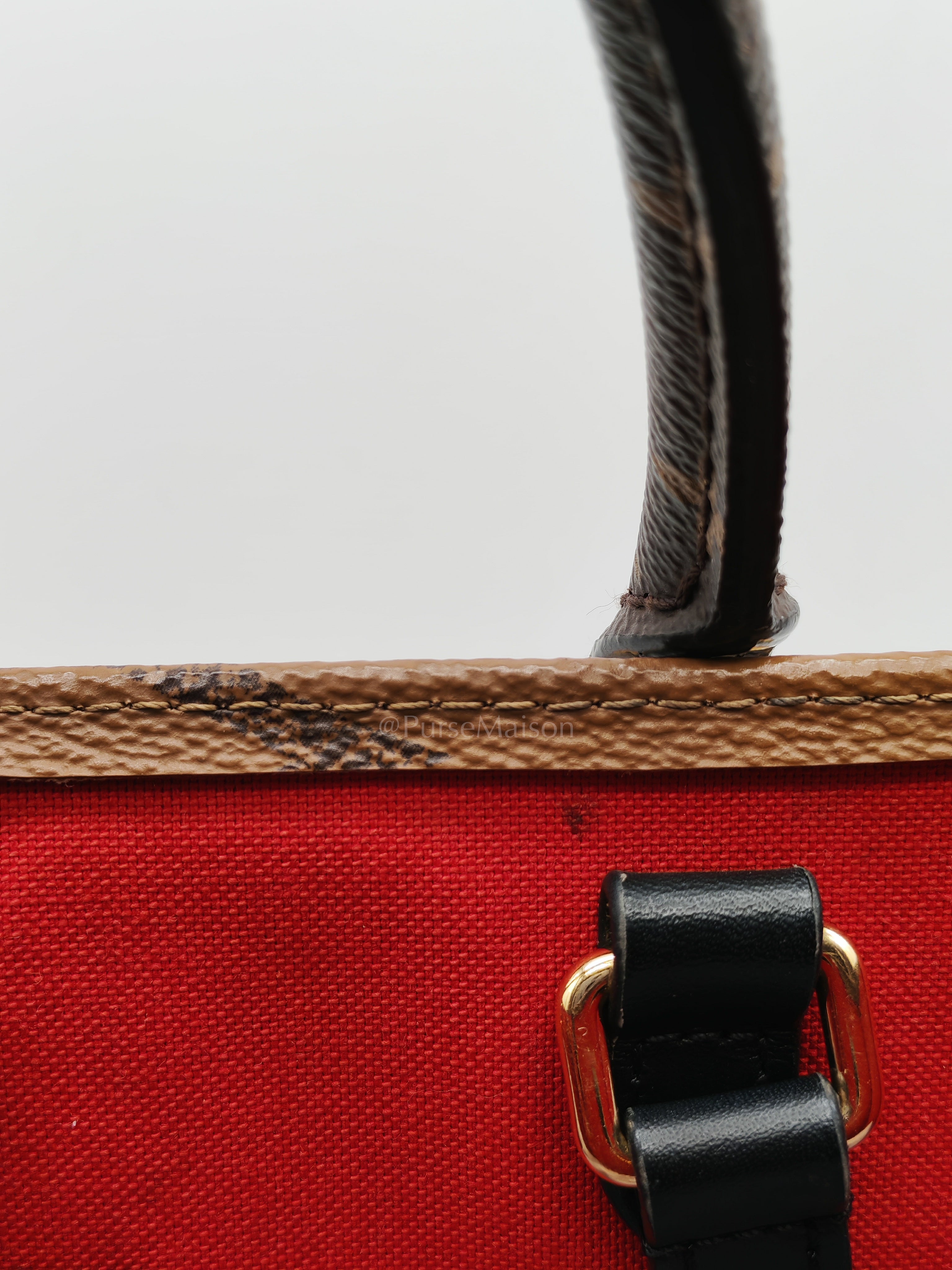 OnTheGo (OTG) MM in Reverse Monogram Canvas and Gold Hardware Microchip | Purse Maison Luxury Bags Shop