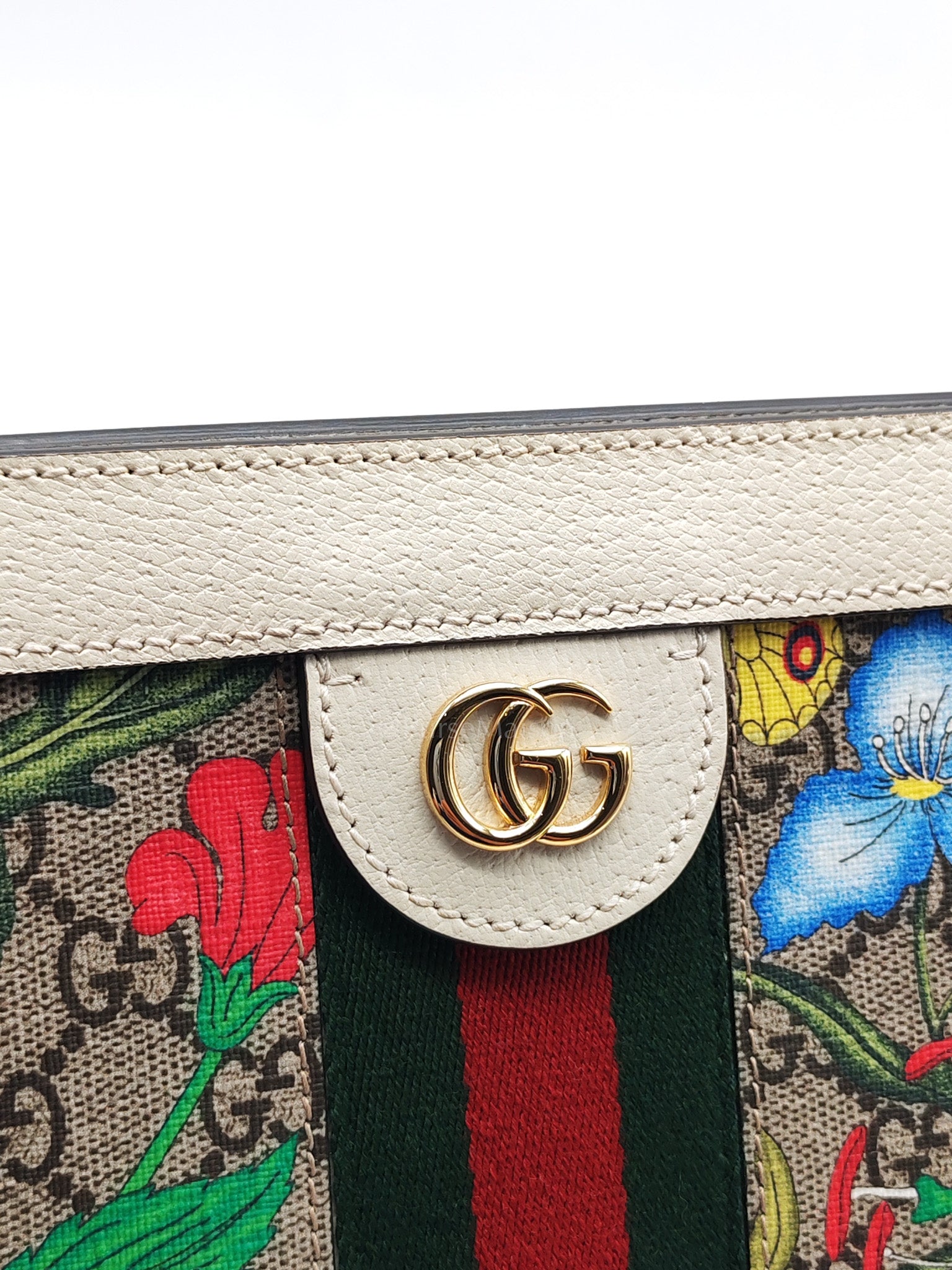 Ophidia Chain Shoulder Bag in GG Flora Coated Canvas & Gold Hardware | Purse Maison Luxury Bags Shop