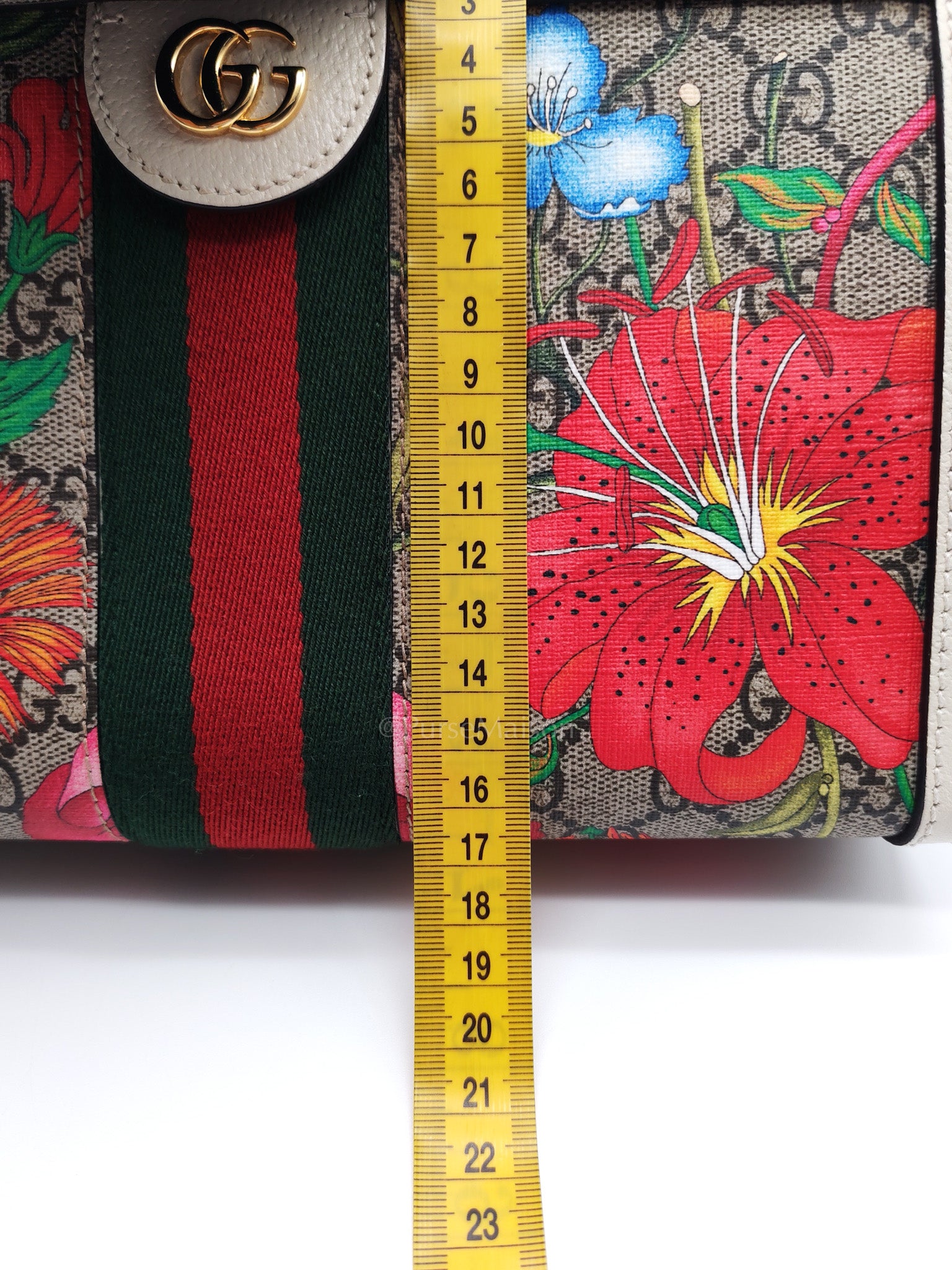 Ophidia Chain Shoulder Bag in GG Flora Coated Canvas & Gold Hardware | Purse Maison Luxury Bags Shop