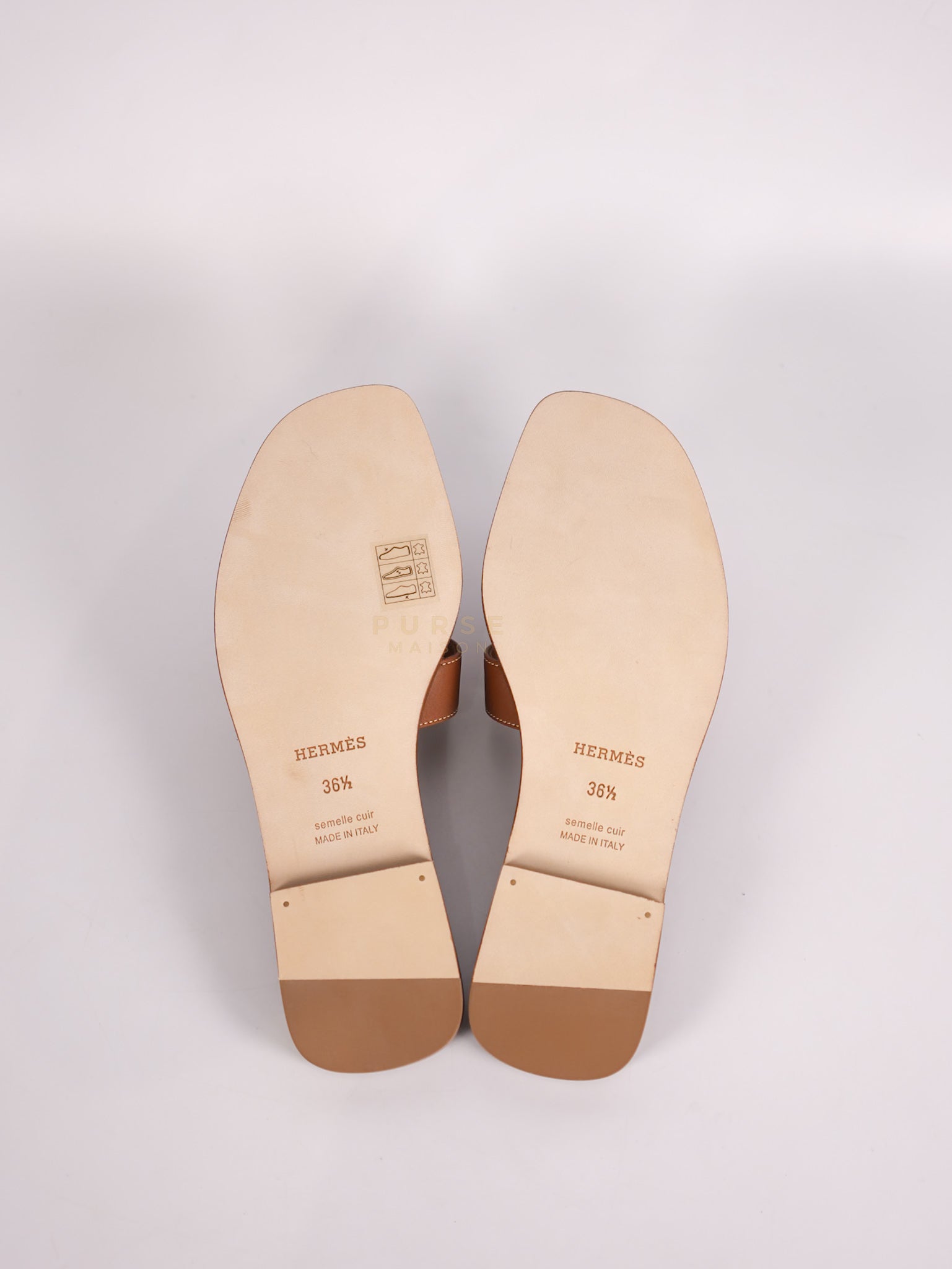 Oran Gold in Swift Leather Sandals Size 36.5 (22.5 cm) | Purse Maison Luxury Bags Shop