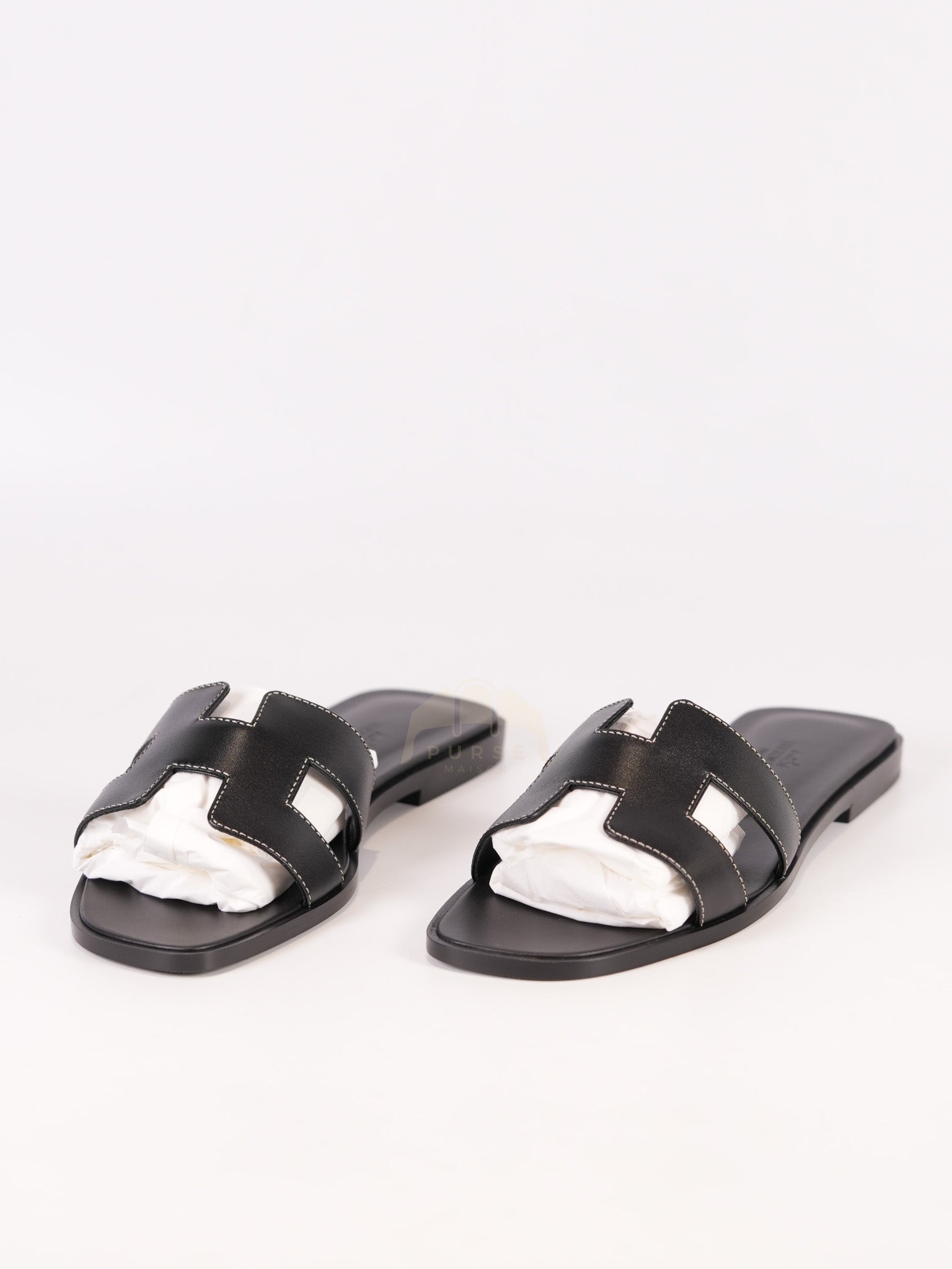 Oran in Black/Noir Box Calfskin Leather Size 36.5 | Purse Maison Luxury Bags Shop