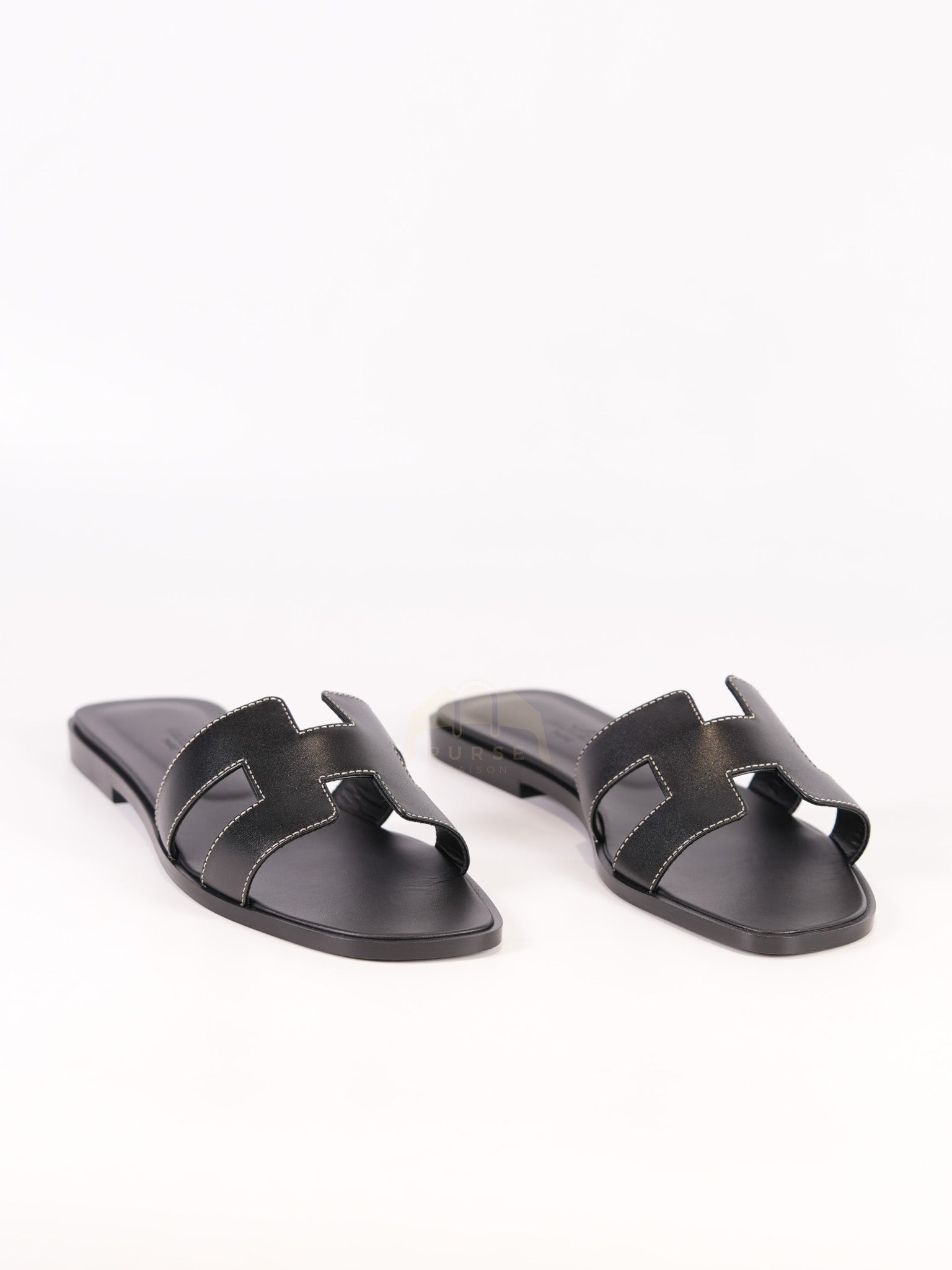 Oran in Black/Noir Box Calfskin Leather Size 36.5 | Purse Maison Luxury Bags Shop