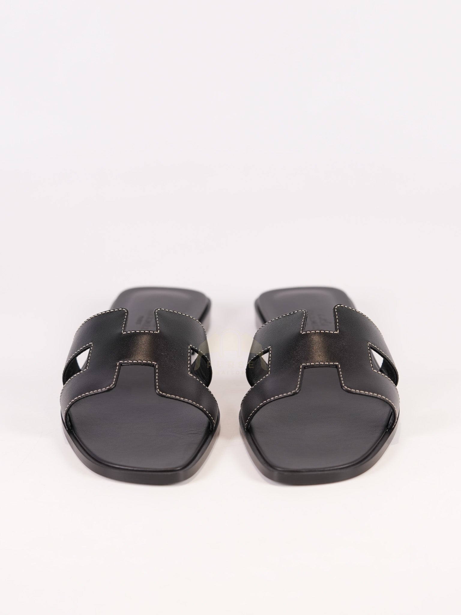 Oran in Black/Noir Box Calfskin Leather Size 36.5 | Purse Maison Luxury Bags Shop