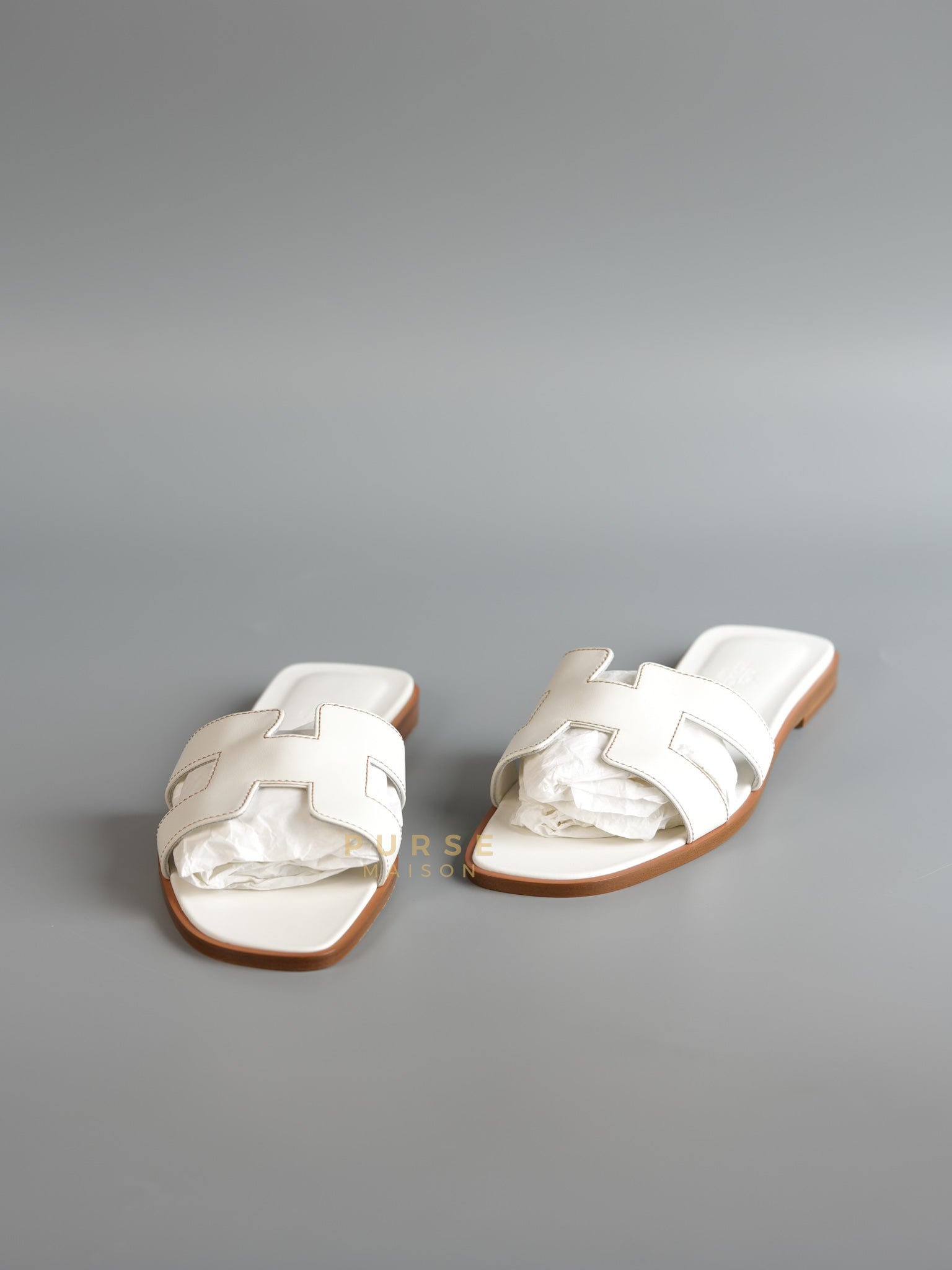 Hermes Oran in Blanc Sandals Size 38.5 EU (25 cm) | Purse Maison Luxury Bags Shop