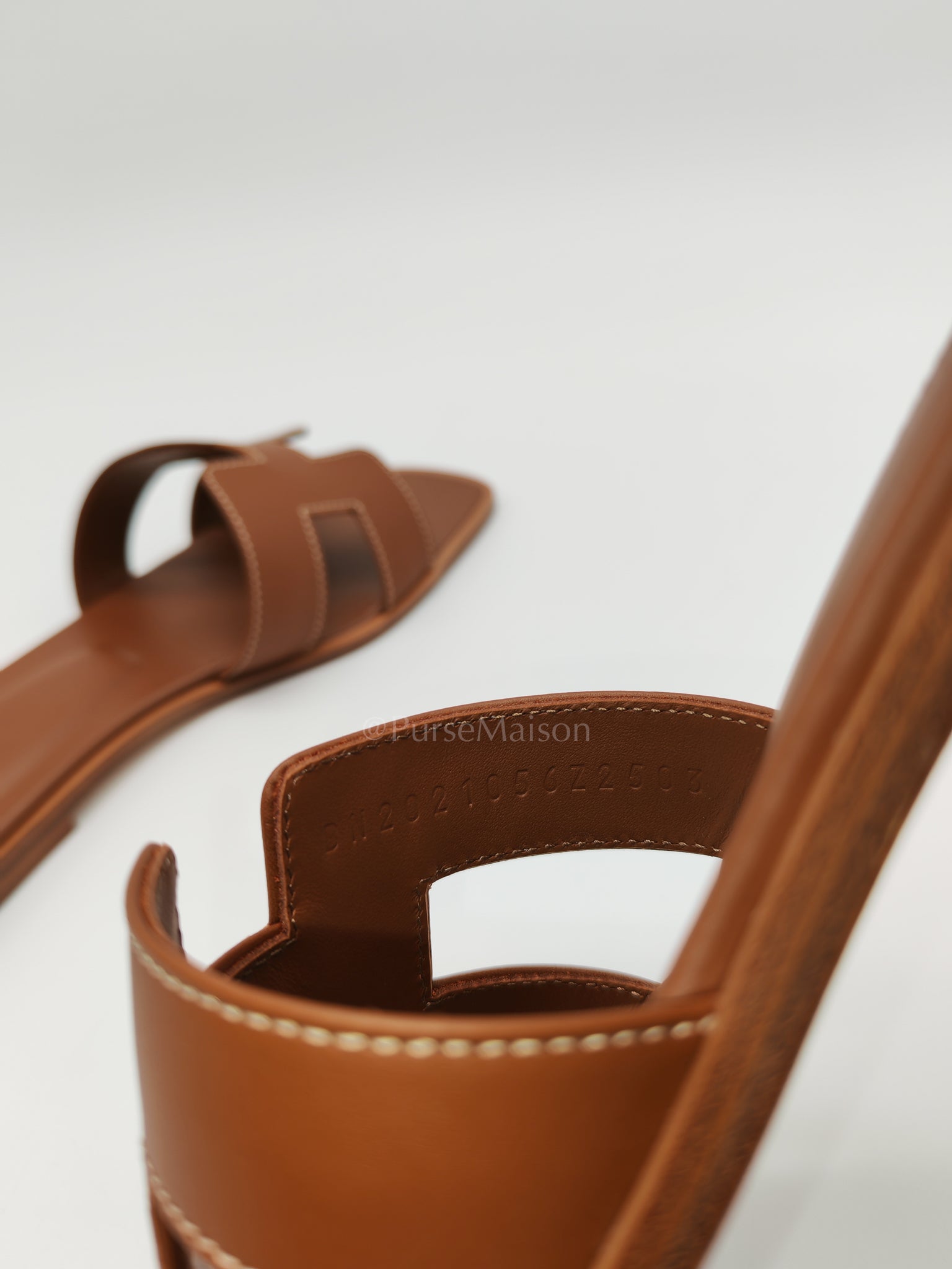 Oran in Gold Swift Leather Size 36.5 (23.5cm) | Purse Maison Luxury Bags Shop