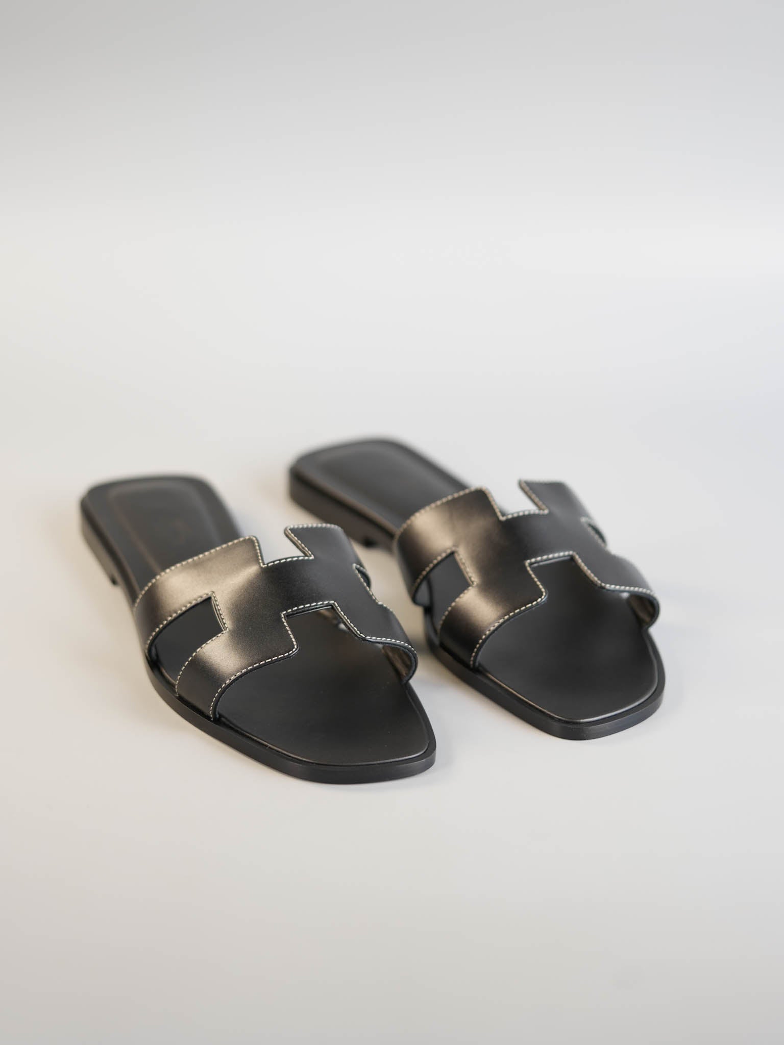 Oran Noir (Black) Sandals Size 39 (26cm) | Purse Maison Luxury Bags Shop