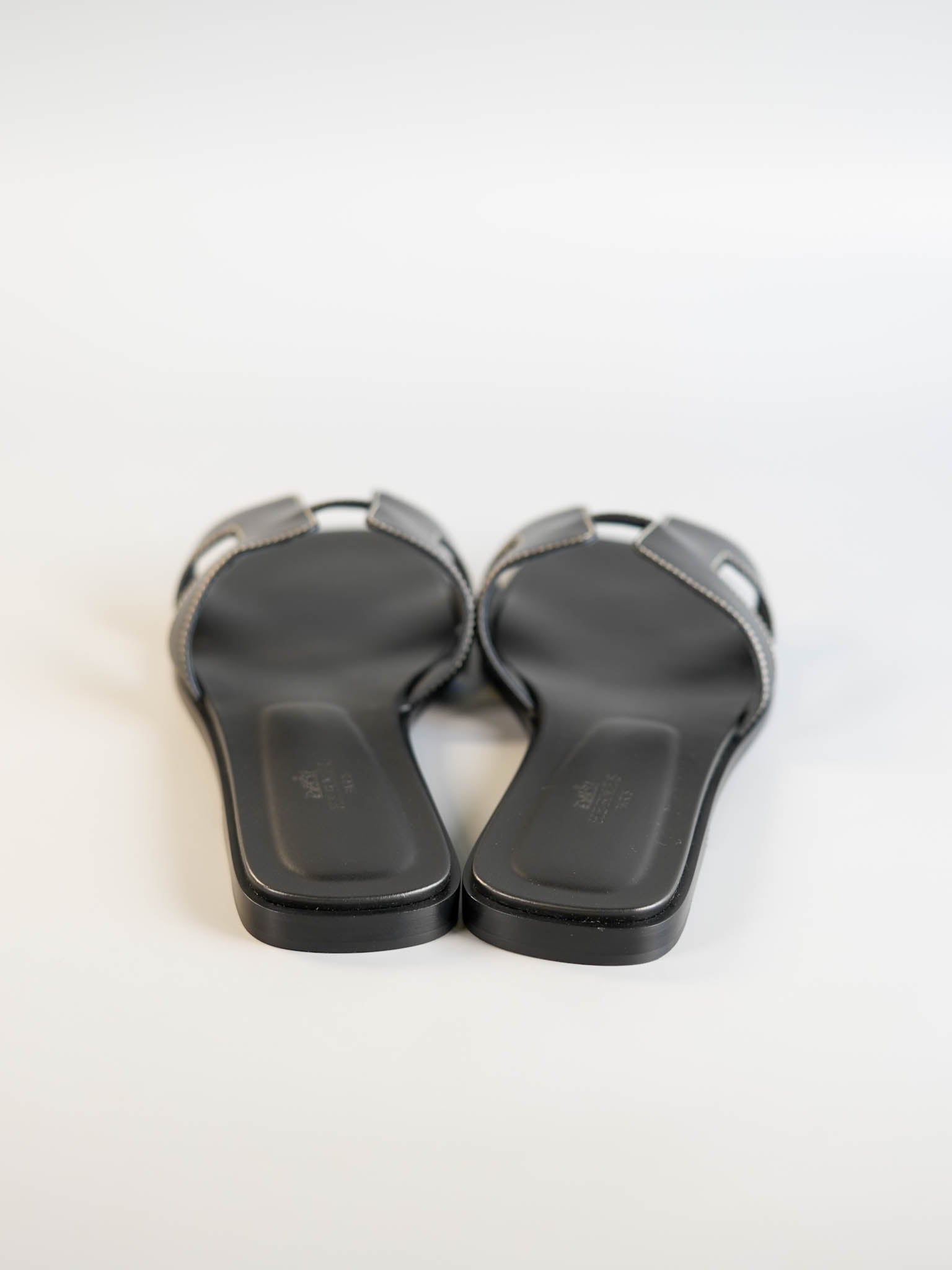 Oran Noir (Black) Sandals Size 39 (26cm) | Purse Maison Luxury Bags Shop