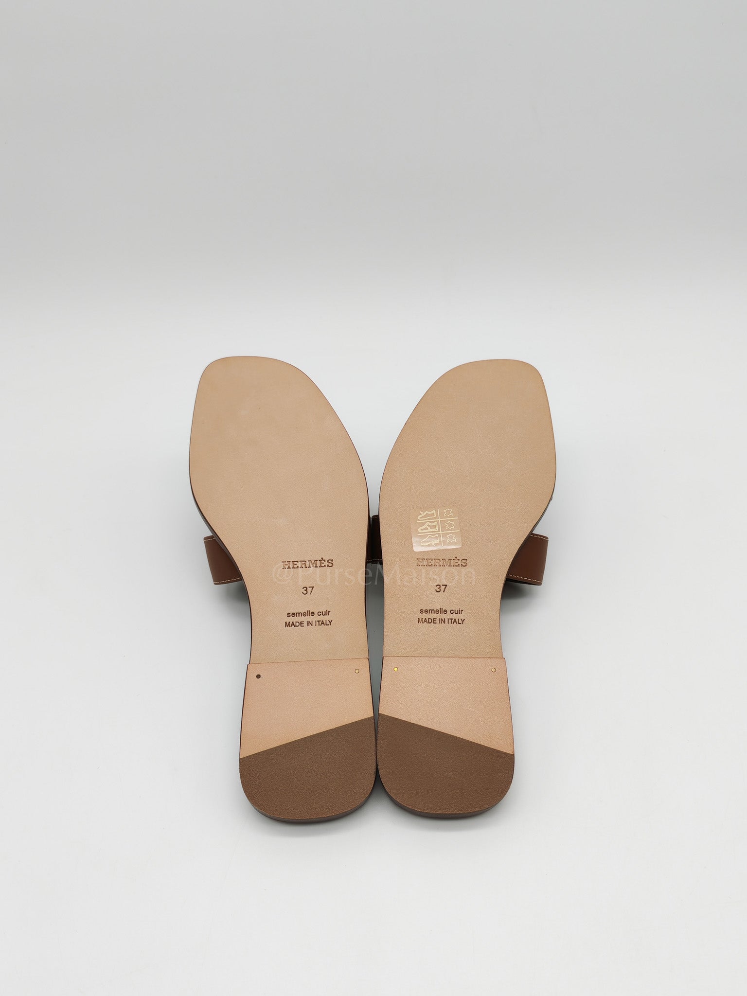 Oran Sandals in Gold Box Calfskin Leather Size 37 EU (23.5 cm) | Purse Maison Luxury Bags Shop