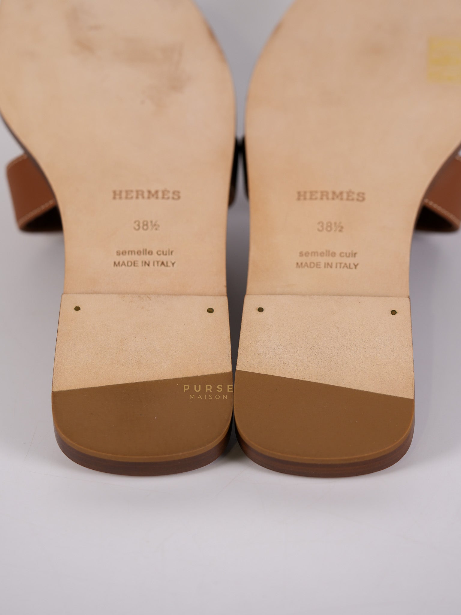 Oran Sandals in Gold Size 38.5 EU (24cm) | Purse Maison Luxury Bags Shop