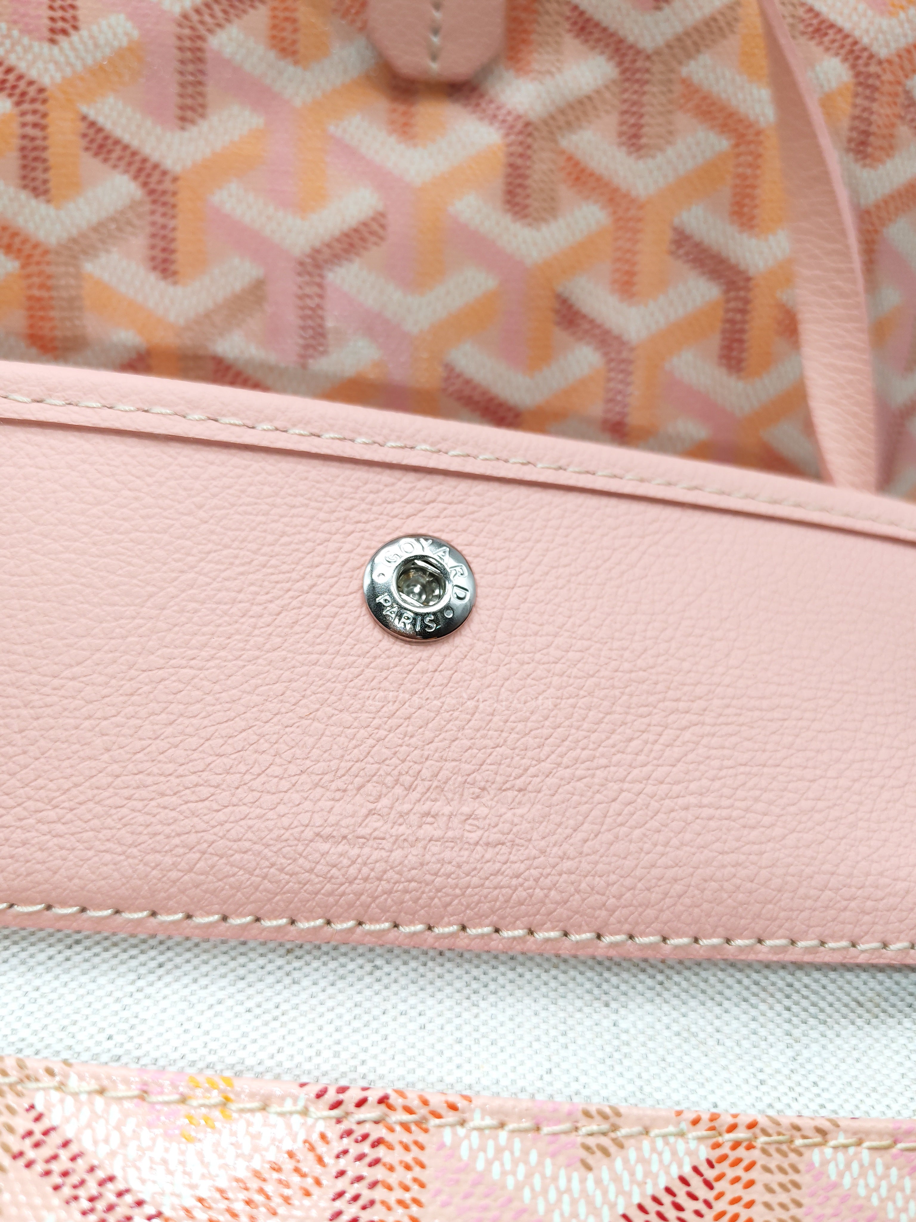 Saint Louis PM Powder Pink with Croc Universel Clip Charm in Goyardine Canvas Tote Bag (Limited Edition)