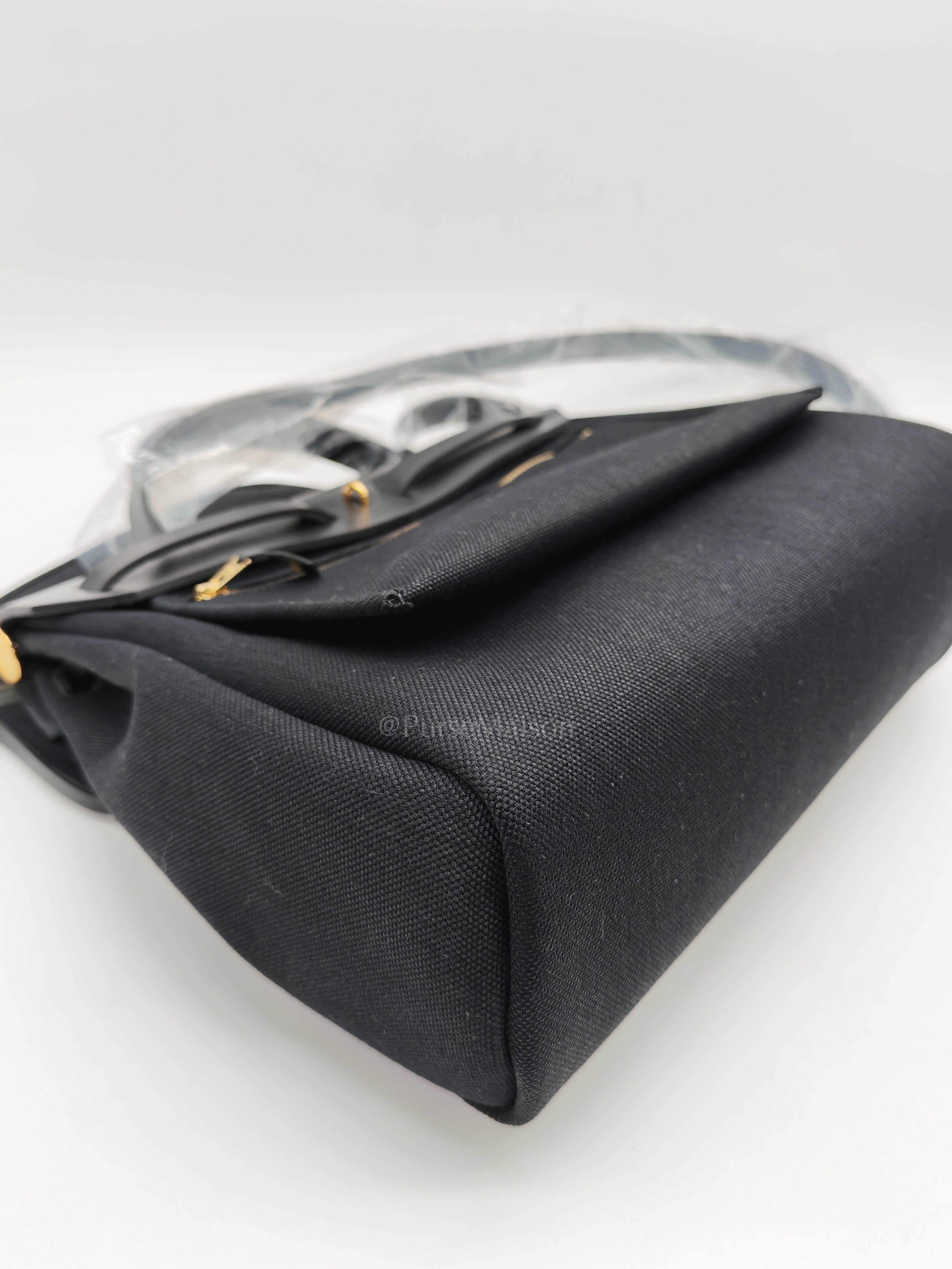 Herbag Zip 31 in Black Military Toile Vache Hunter and Gold Hardware Stamp K(2025)