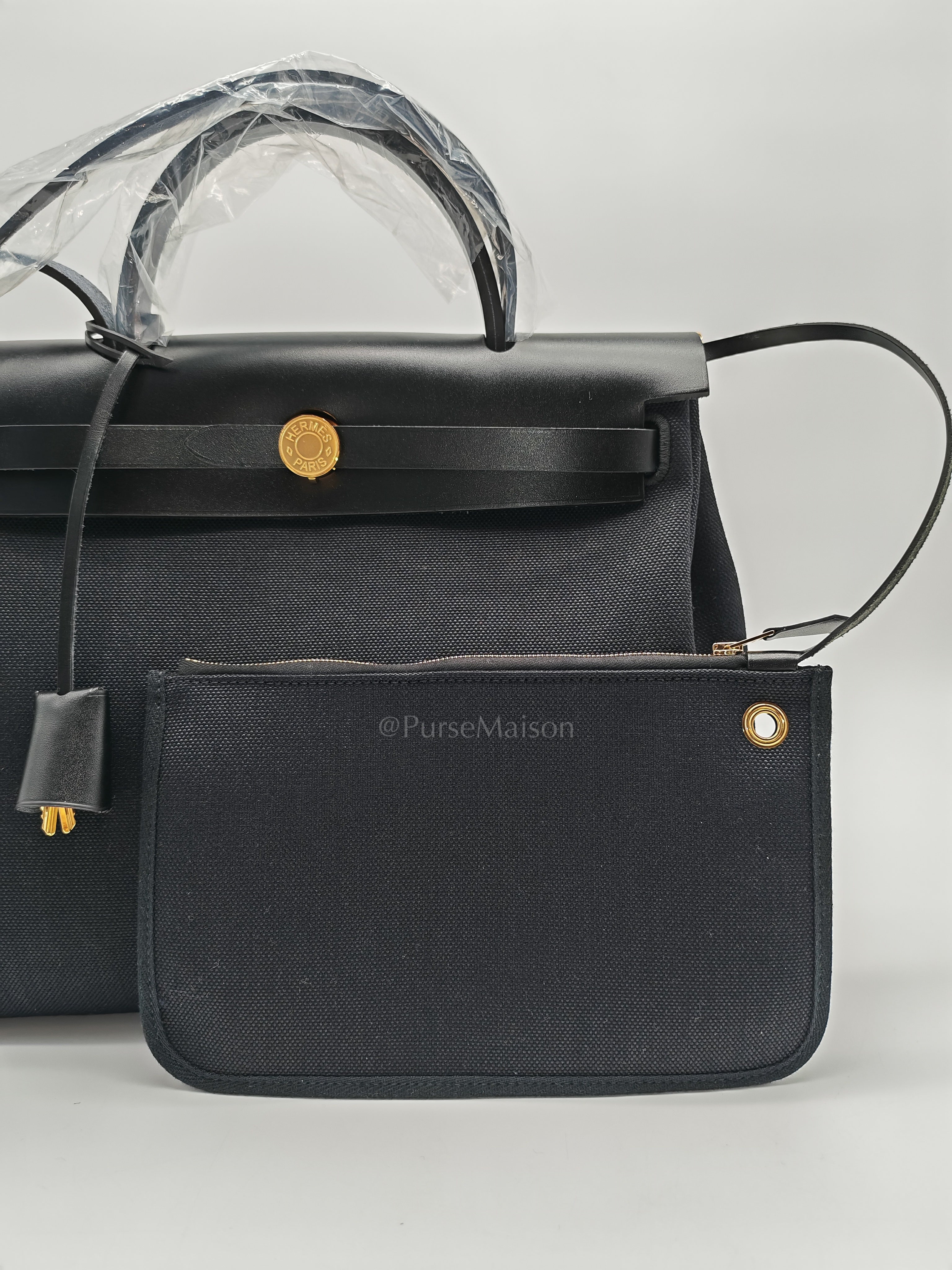 Herbag Zip 31 in Black Military Toile Vache Hunter and Gold Hardware Stamp K(2025)