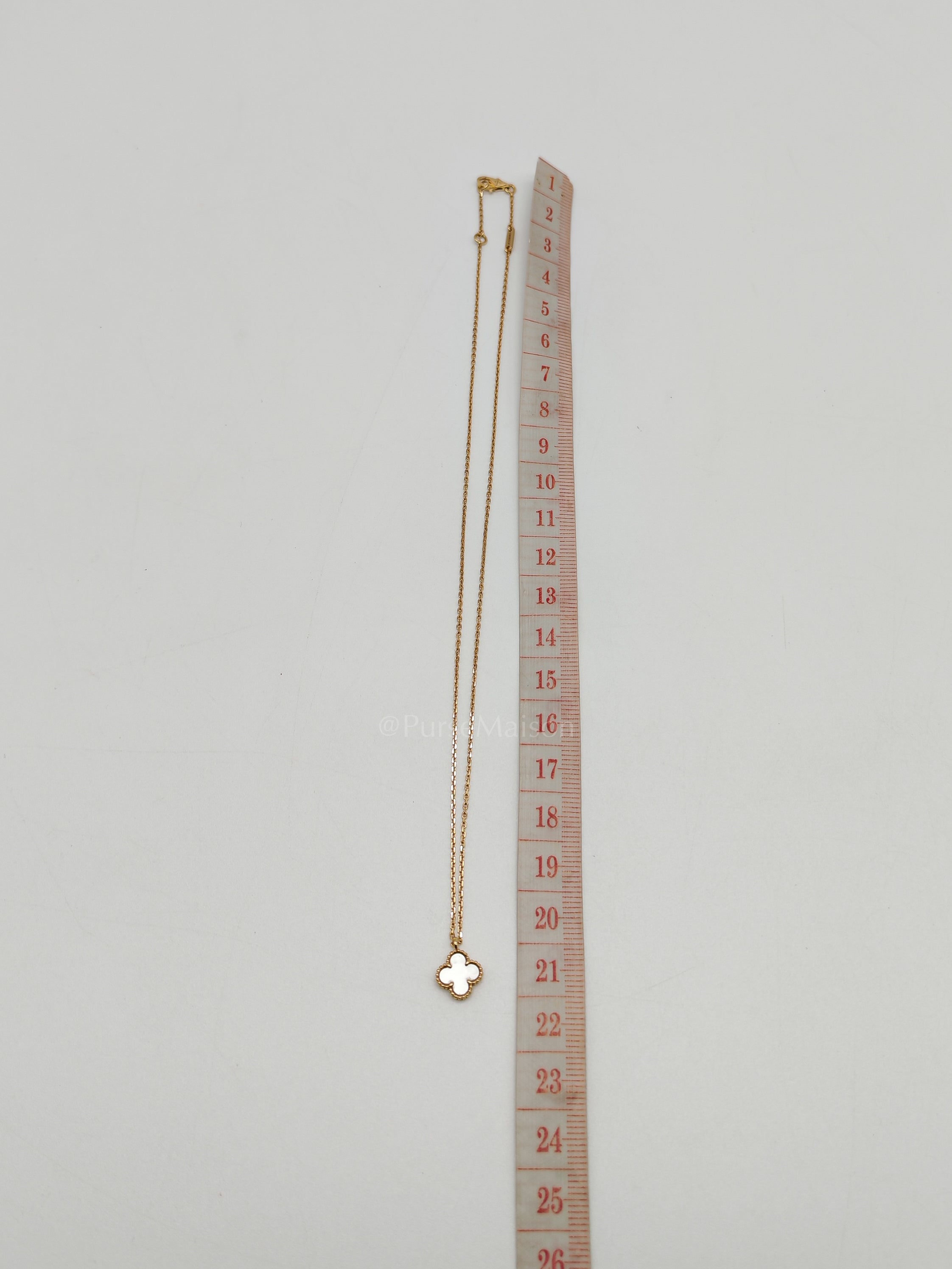 Sweet Alhambra White Mother of Pearl Pendant & Yellow Gold Necklace Year 2021