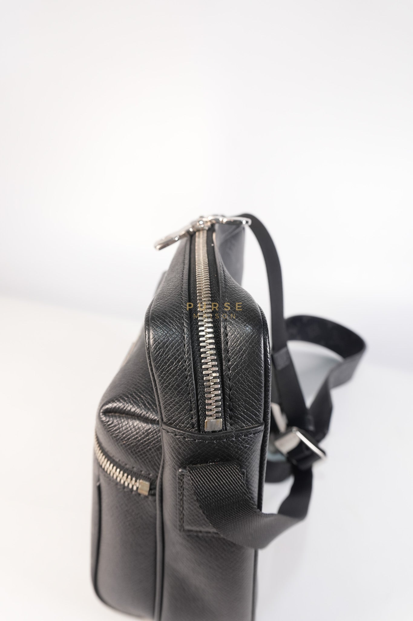 Outdoor Messenger Monogram Eclipse Taiga Black (Date code: FO4109) | Purse Maison Luxury Bags Shop