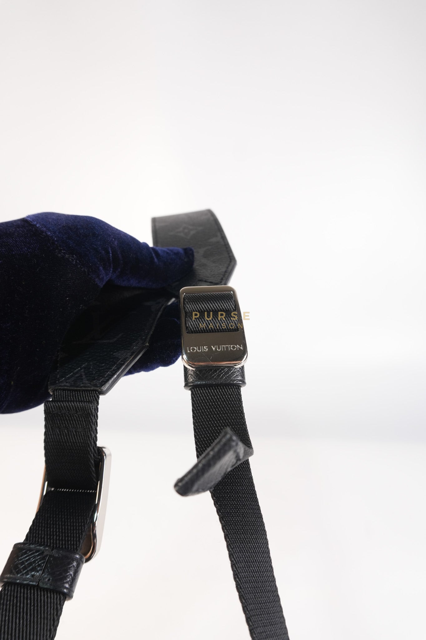 Outdoor Messenger Monogram Eclipse Taiga Black (Date code: FO4109) | Purse Maison Luxury Bags Shop