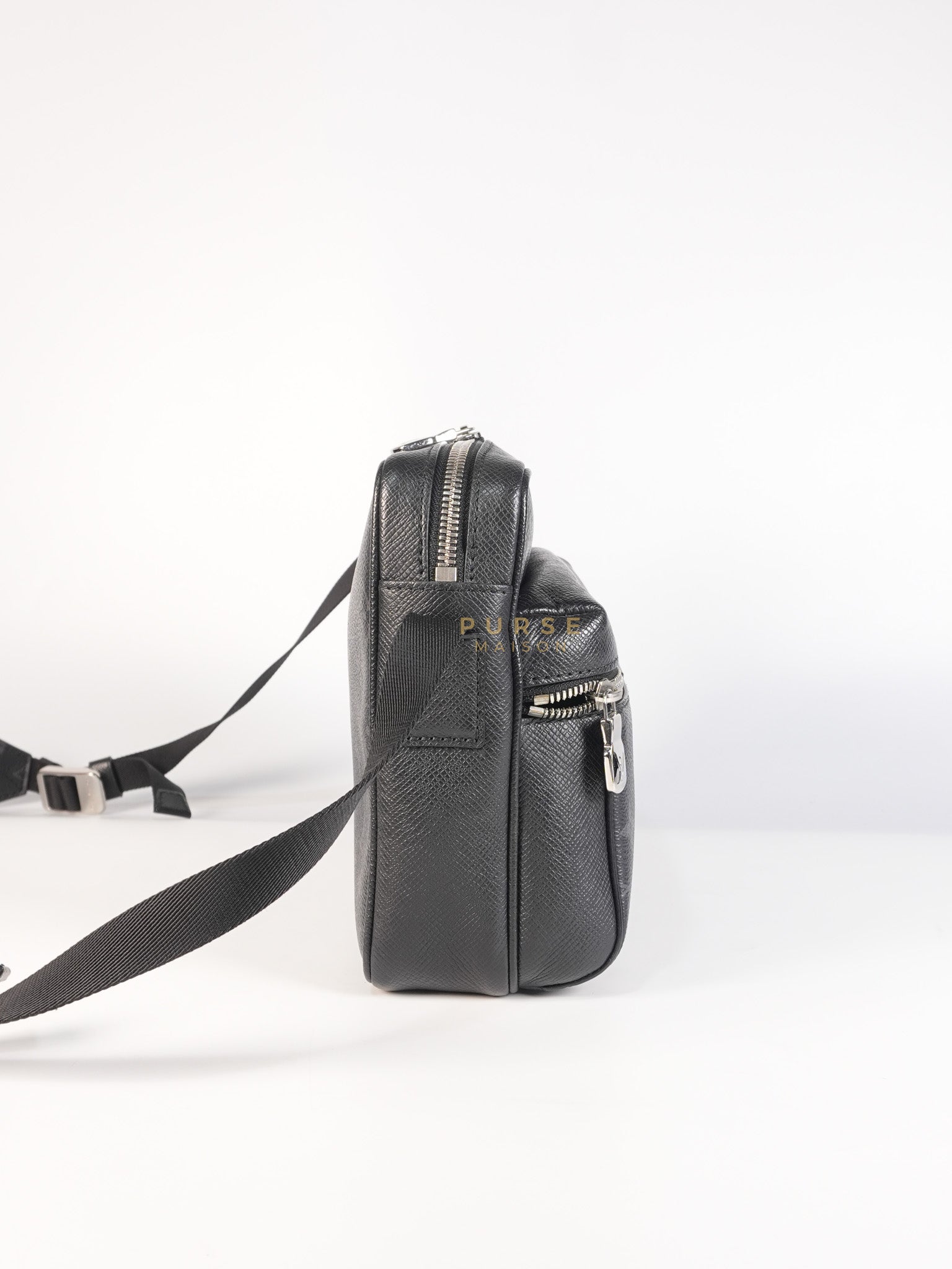 Outdoor Messenger Monogram Eclipse Taiga Black (Date code: FO4109) | Purse Maison Luxury Bags Shop