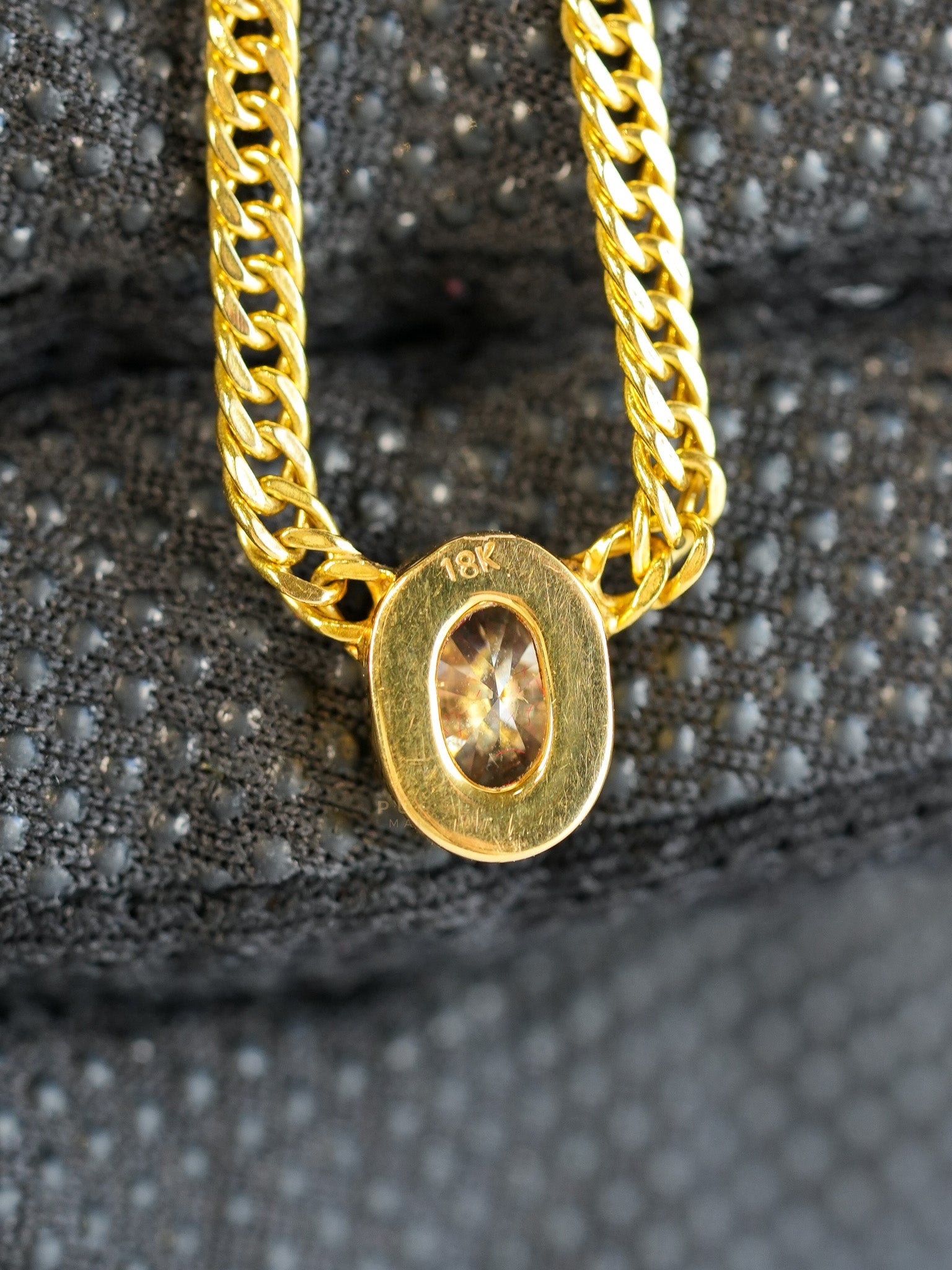 Oval-Cuban Link Necklace in 18K Gold with 1.01 Carat Diamond | Purse Maison Luxury Bags Shop