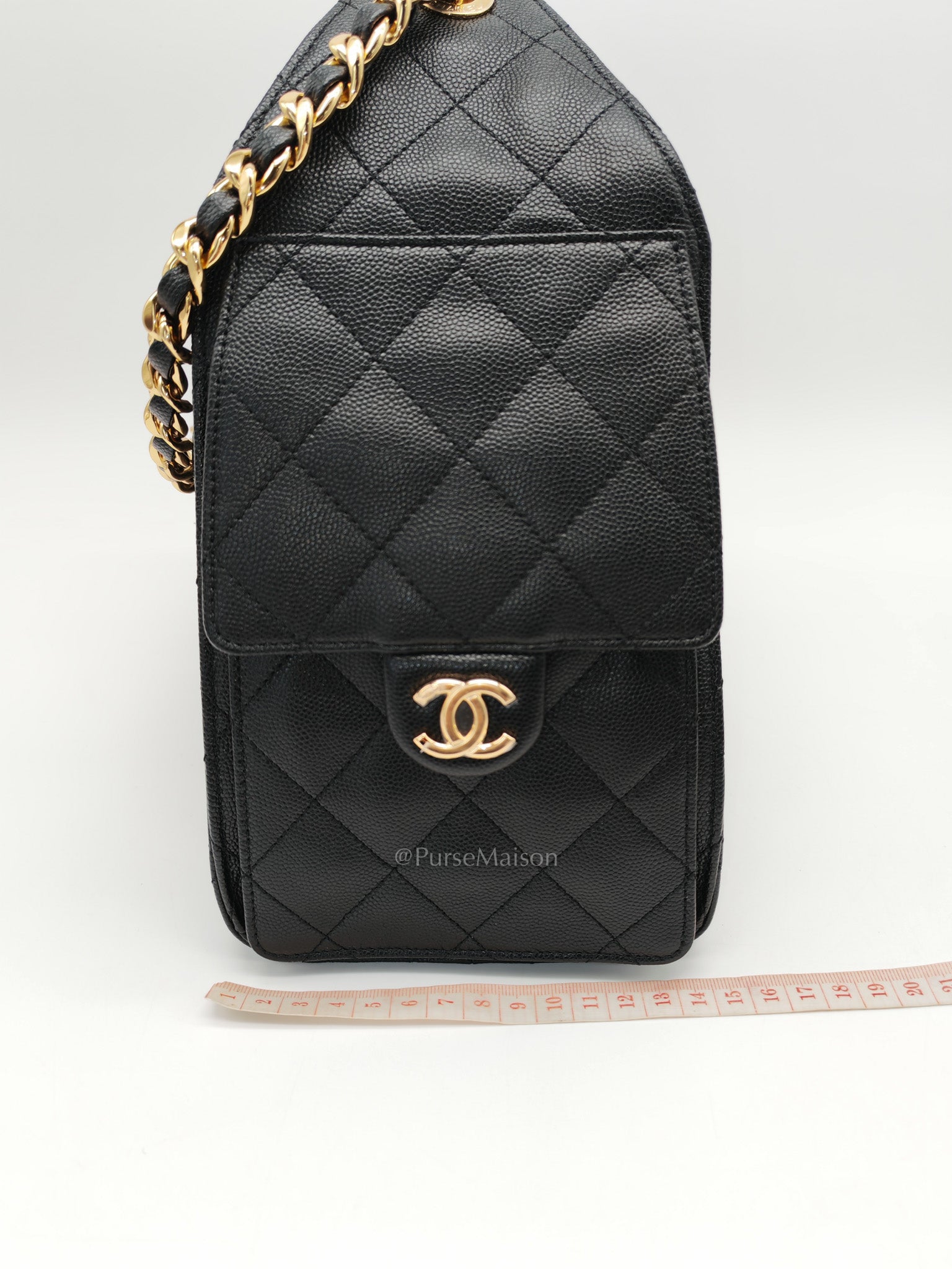 25 Small Black Caviar Leather in Shiny Gold Hardware (Microchip)