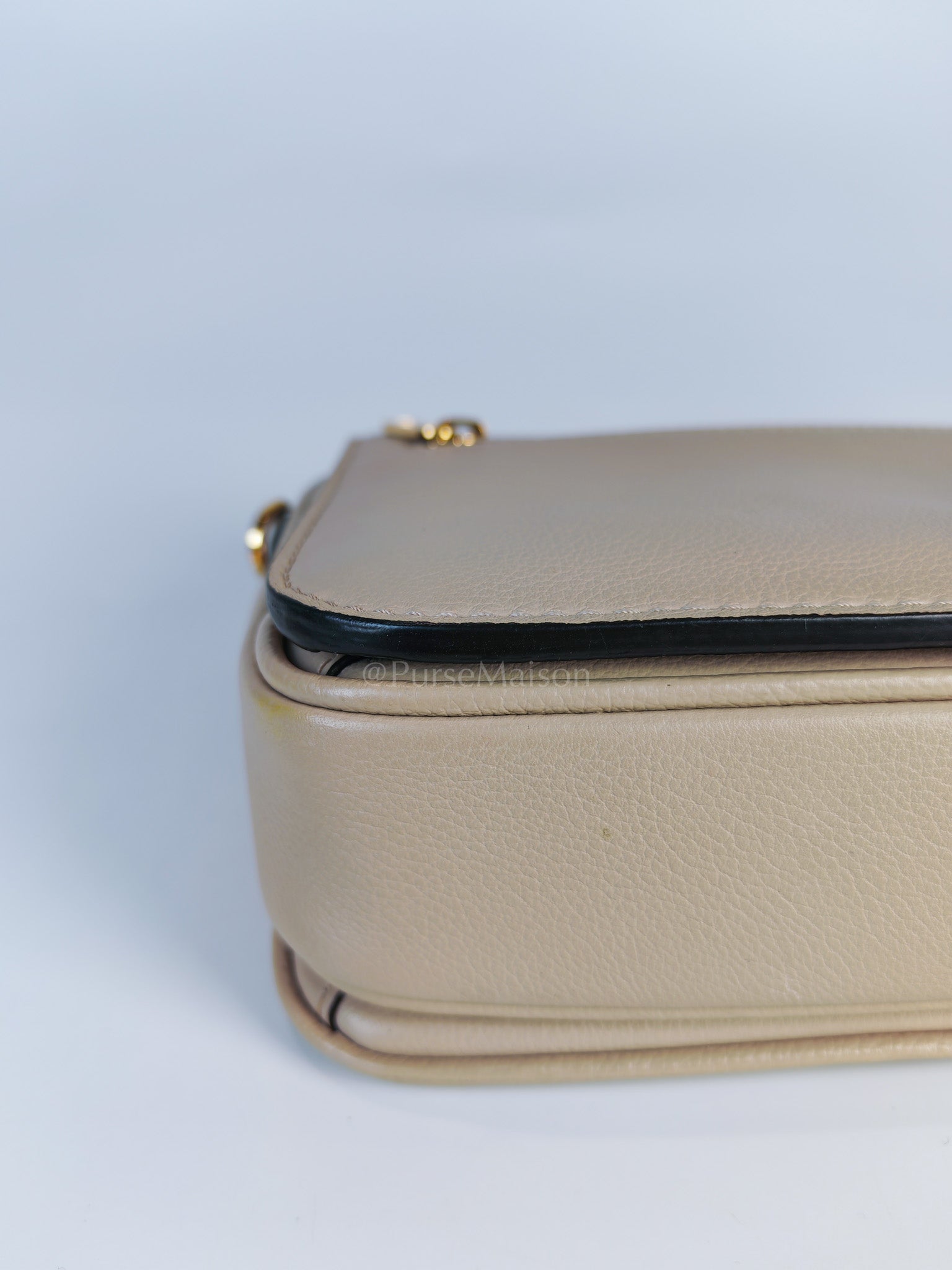 Oxford Lock Me Greige in Grained Calfskin Leather Crossbody Bag (Microchip) | Purse Maison Luxury Bags Shop