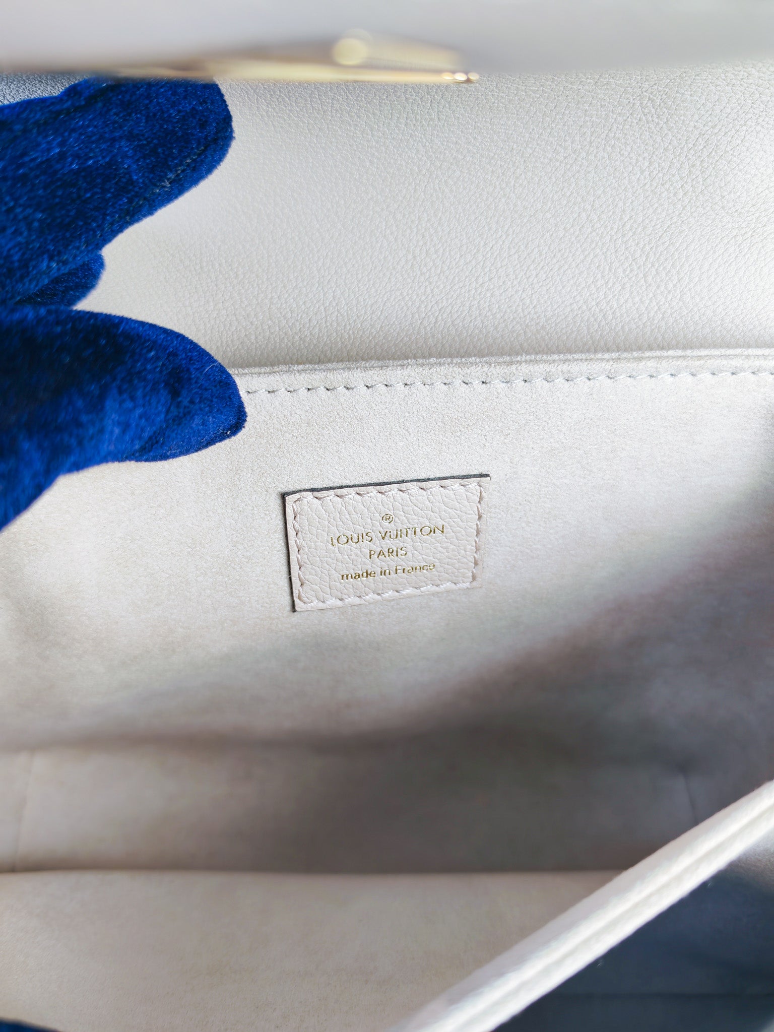 Oxford Lock Me Greige in Grained Calfskin Leather Crossbody Bag (Microchip) | Purse Maison Luxury Bags Shop