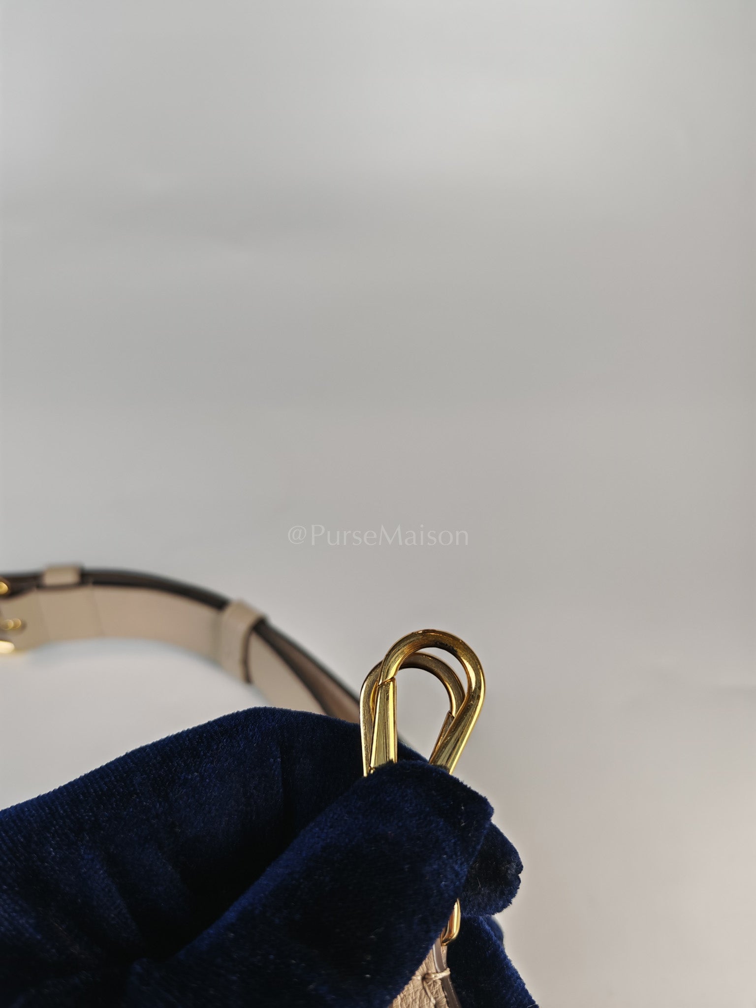 Oxford Lock Me Greige in Grained Calfskin Leather Crossbody Bag (Microchip) | Purse Maison Luxury Bags Shop