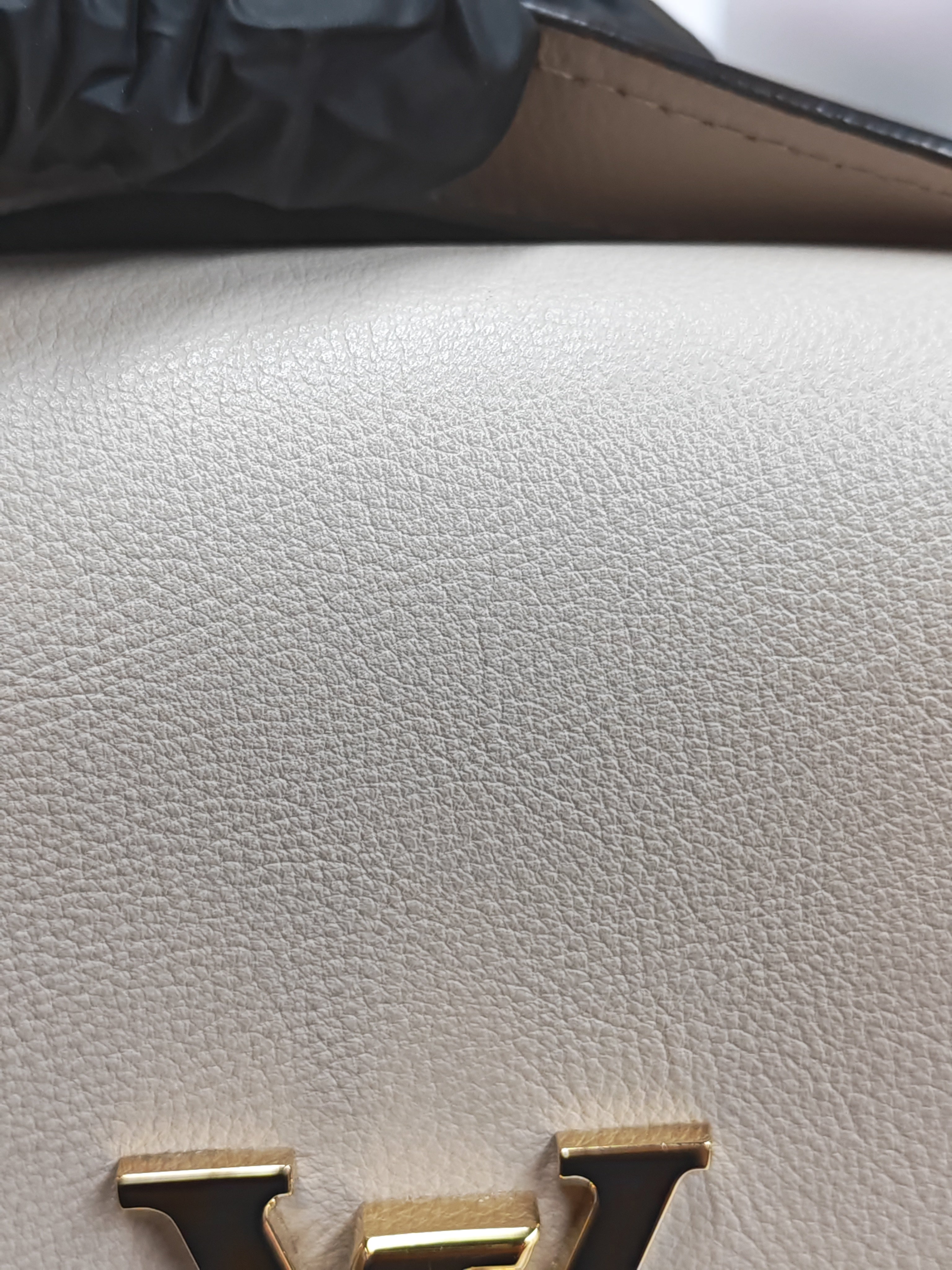 Oxford Lock Me Greige in Grained Calfskin Leather Crossbody Bag (Microchip) | Purse Maison Luxury Bags Shop