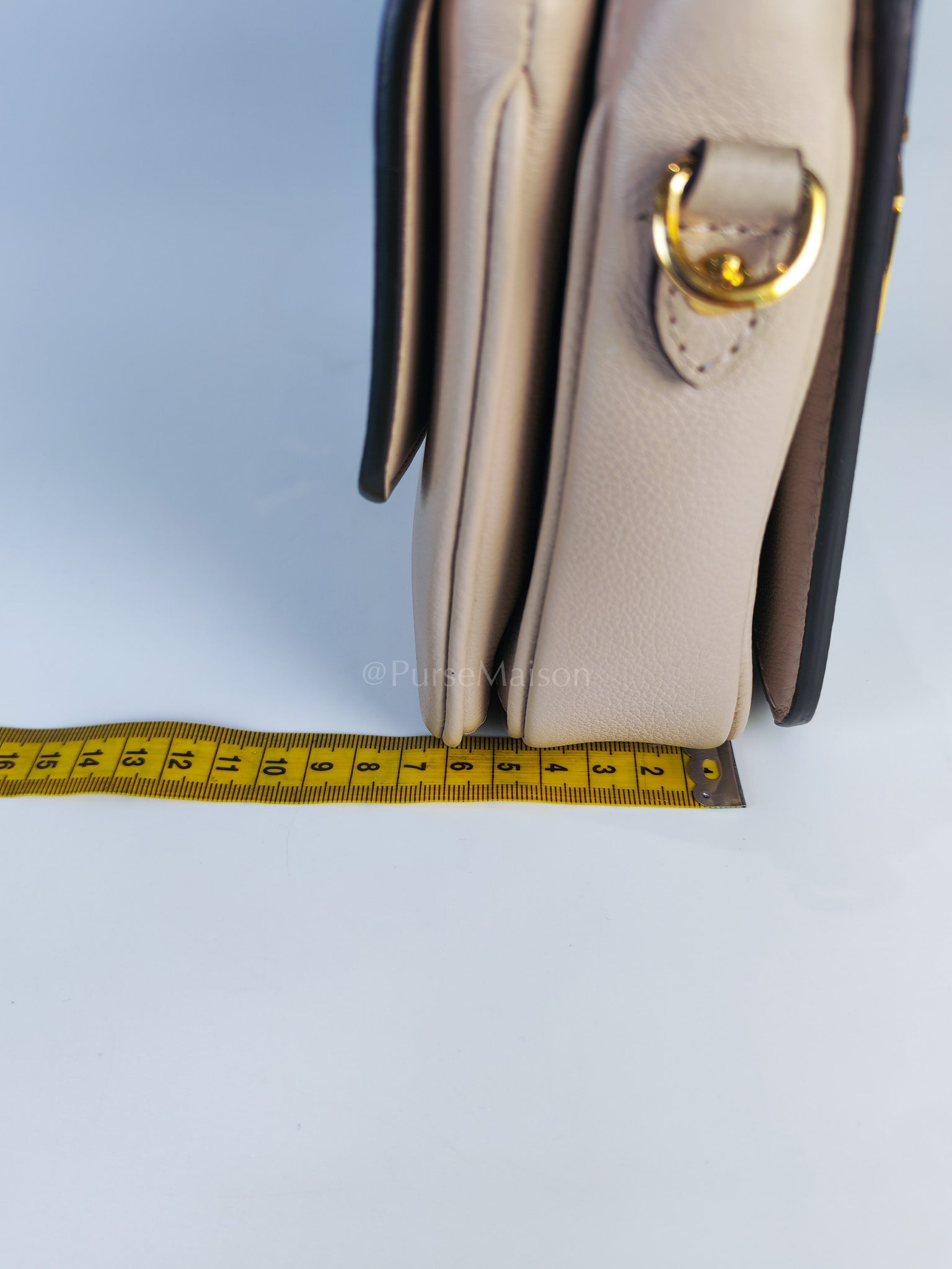 Oxford Lock Me Greige in Grained Calfskin Leather Crossbody Bag (Microchip) | Purse Maison Luxury Bags Shop