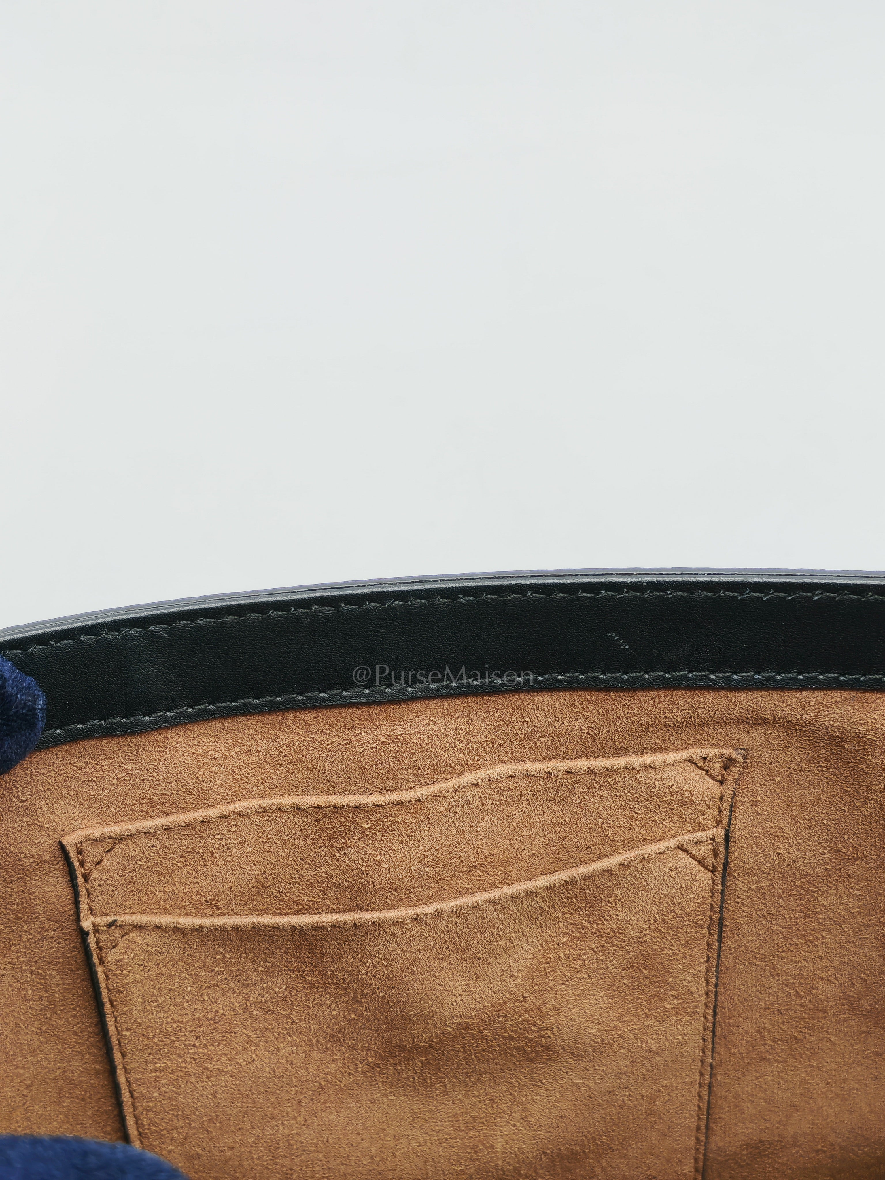 Padlock Shoulder Bag Medium in GG Supreme Canvas & Gold Hardware | Purse Maison Luxury Bags Shop