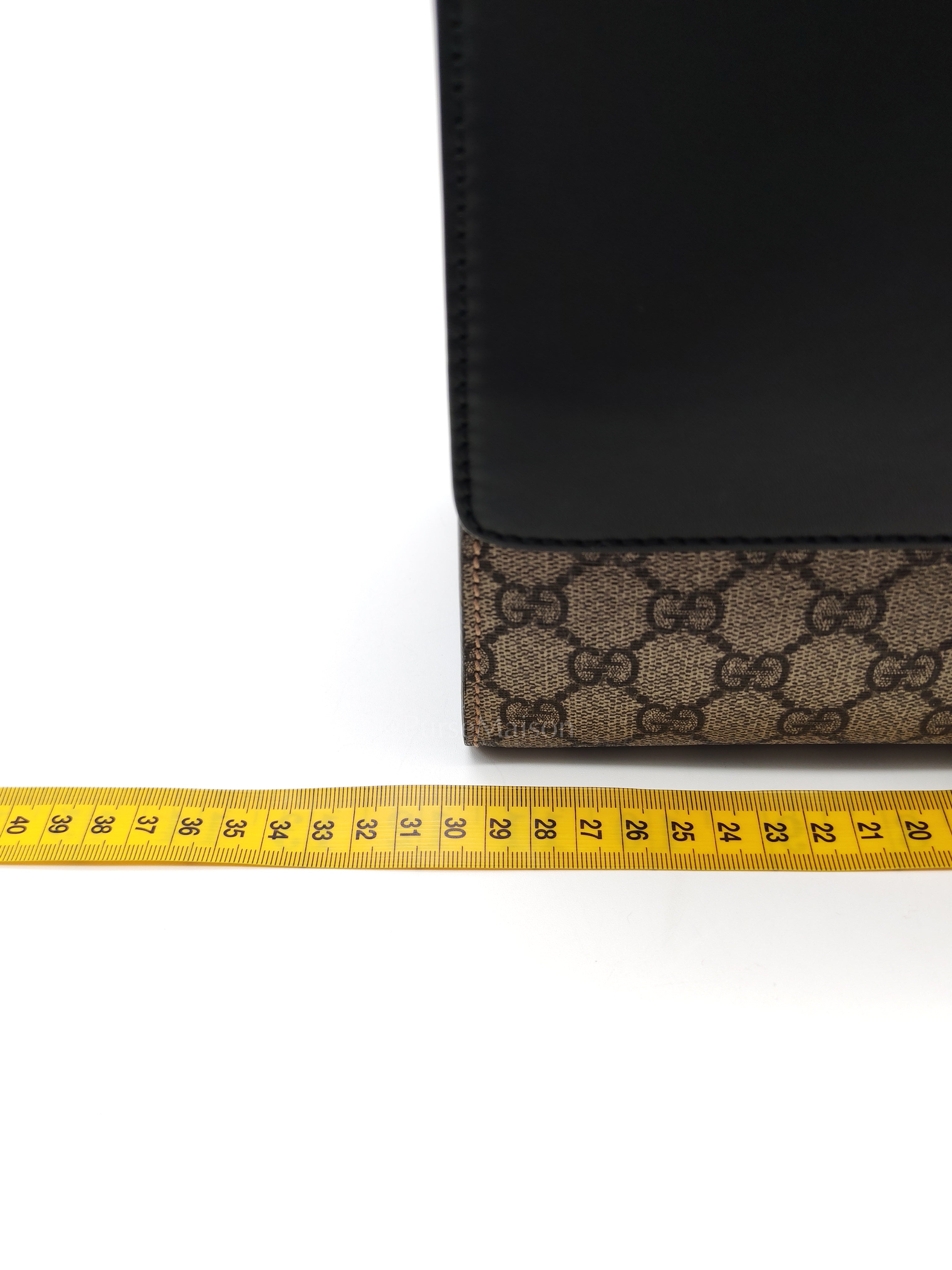 Padlock Shoulder Bag Medium in GG Supreme Canvas & Gold Hardware | Purse Maison Luxury Bags Shop