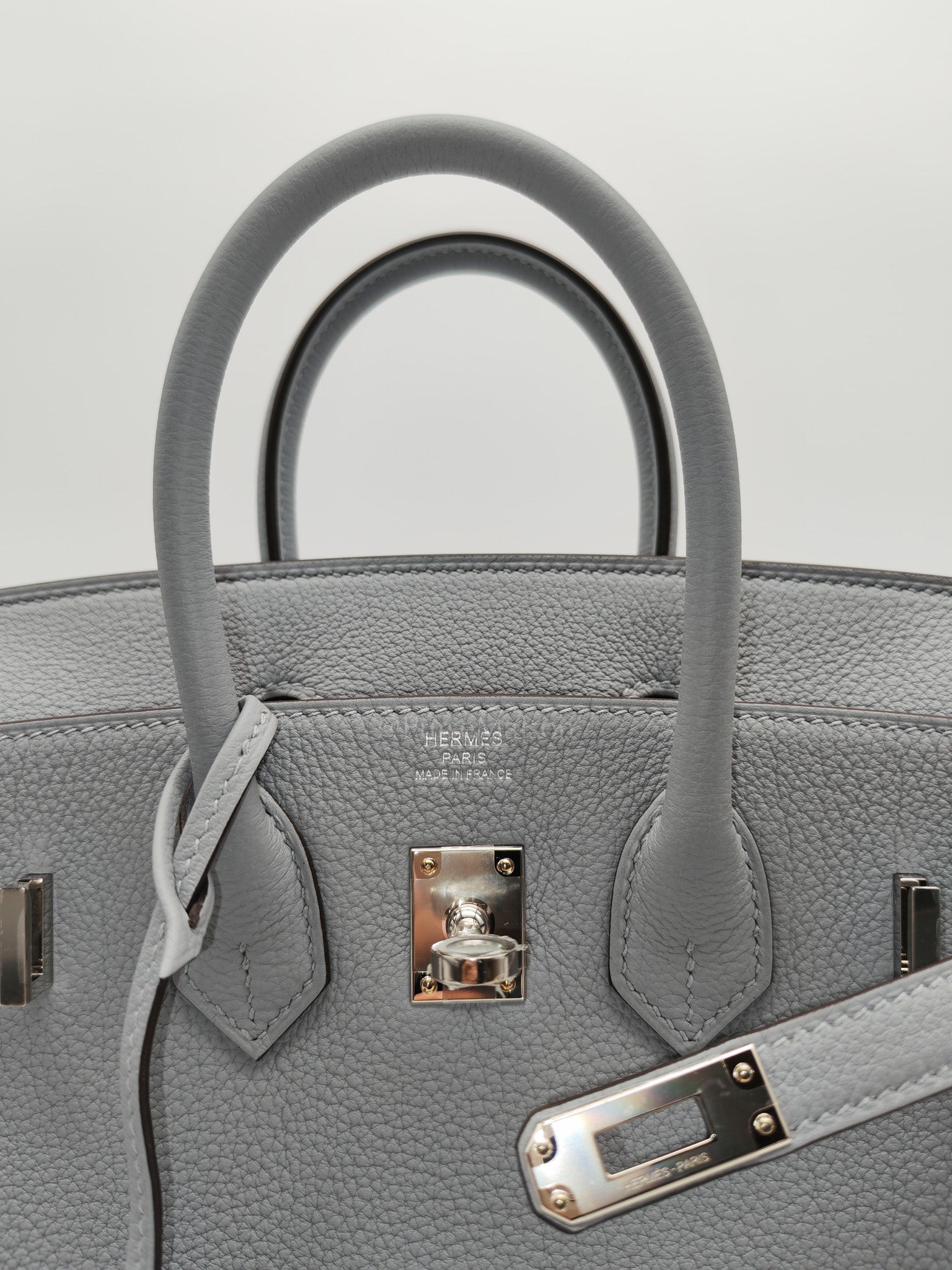 Birkin 25 in Gris Pantin Togo Leather & Palladium Hardware Stamp K(2025)