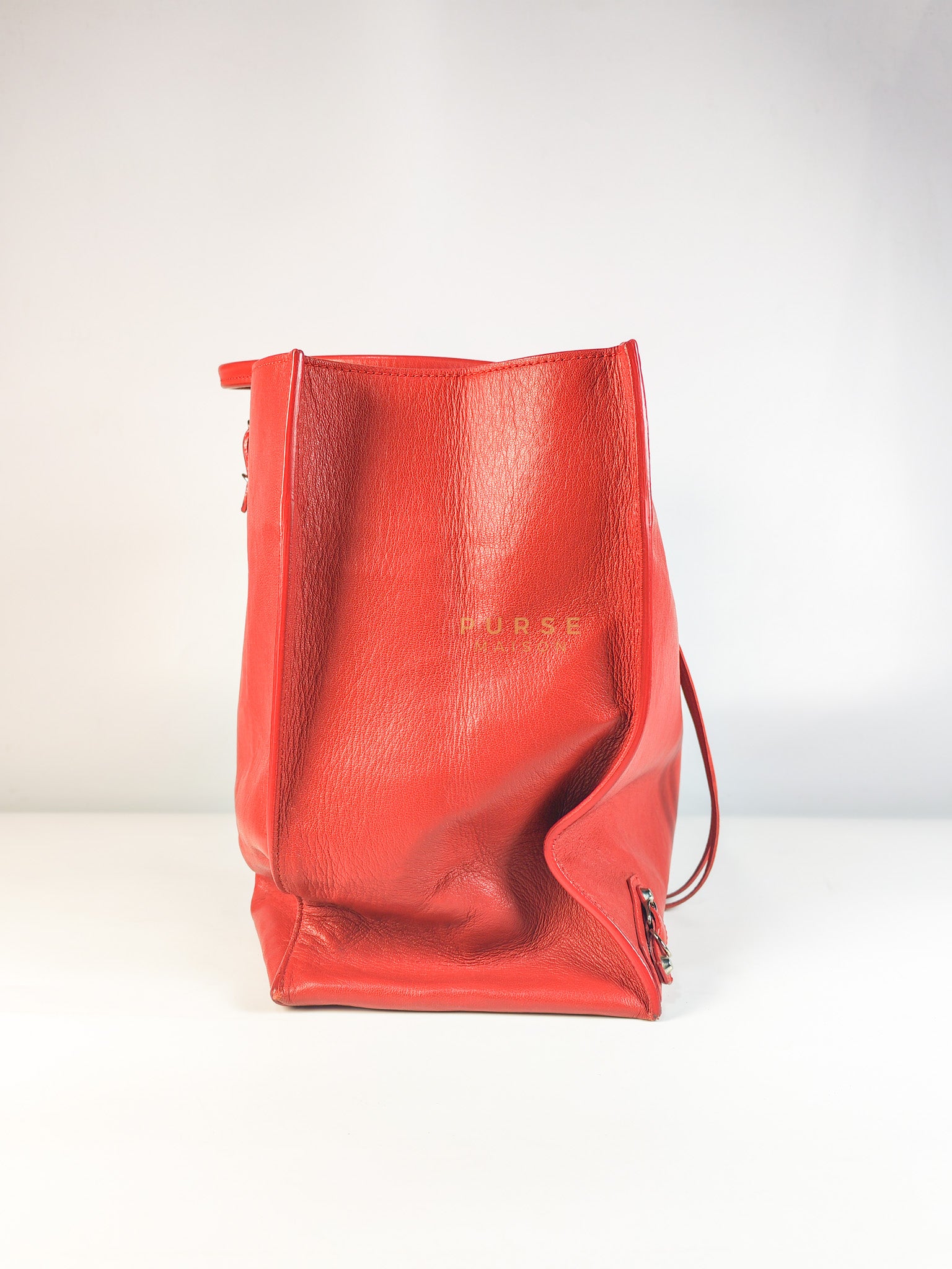 Papier A4 40 in Red Calfskin Leather Tote Bag | Purse Maison Luxury Bags Shop