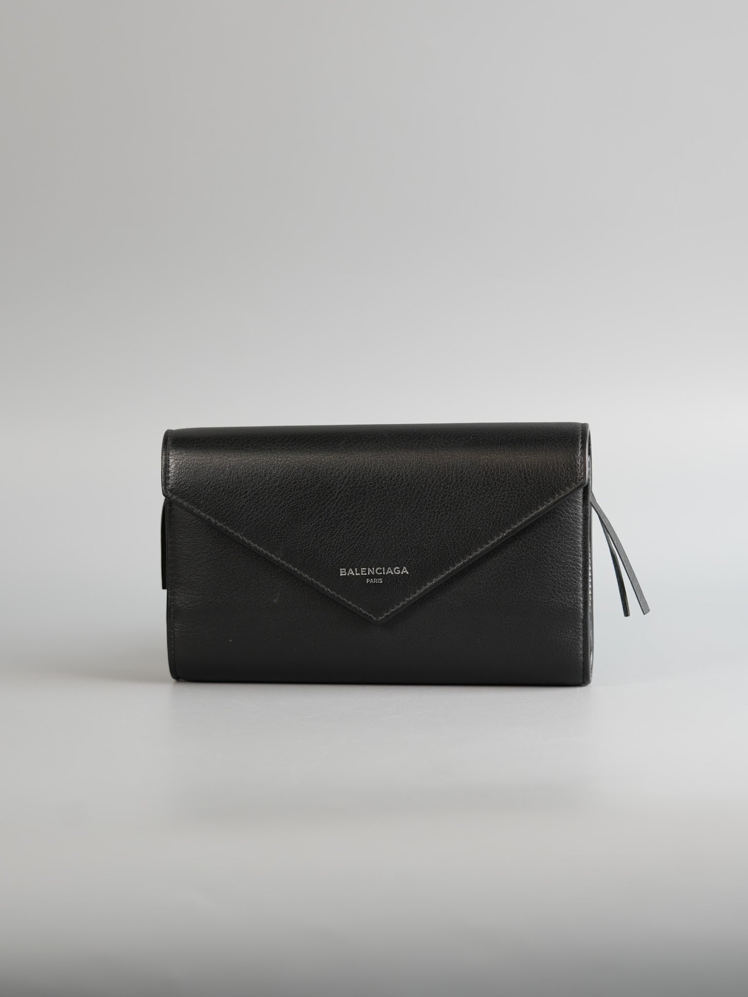 Flap & Zipped Wallet in Black Leather | Purse Maison Luxury Bags Shop