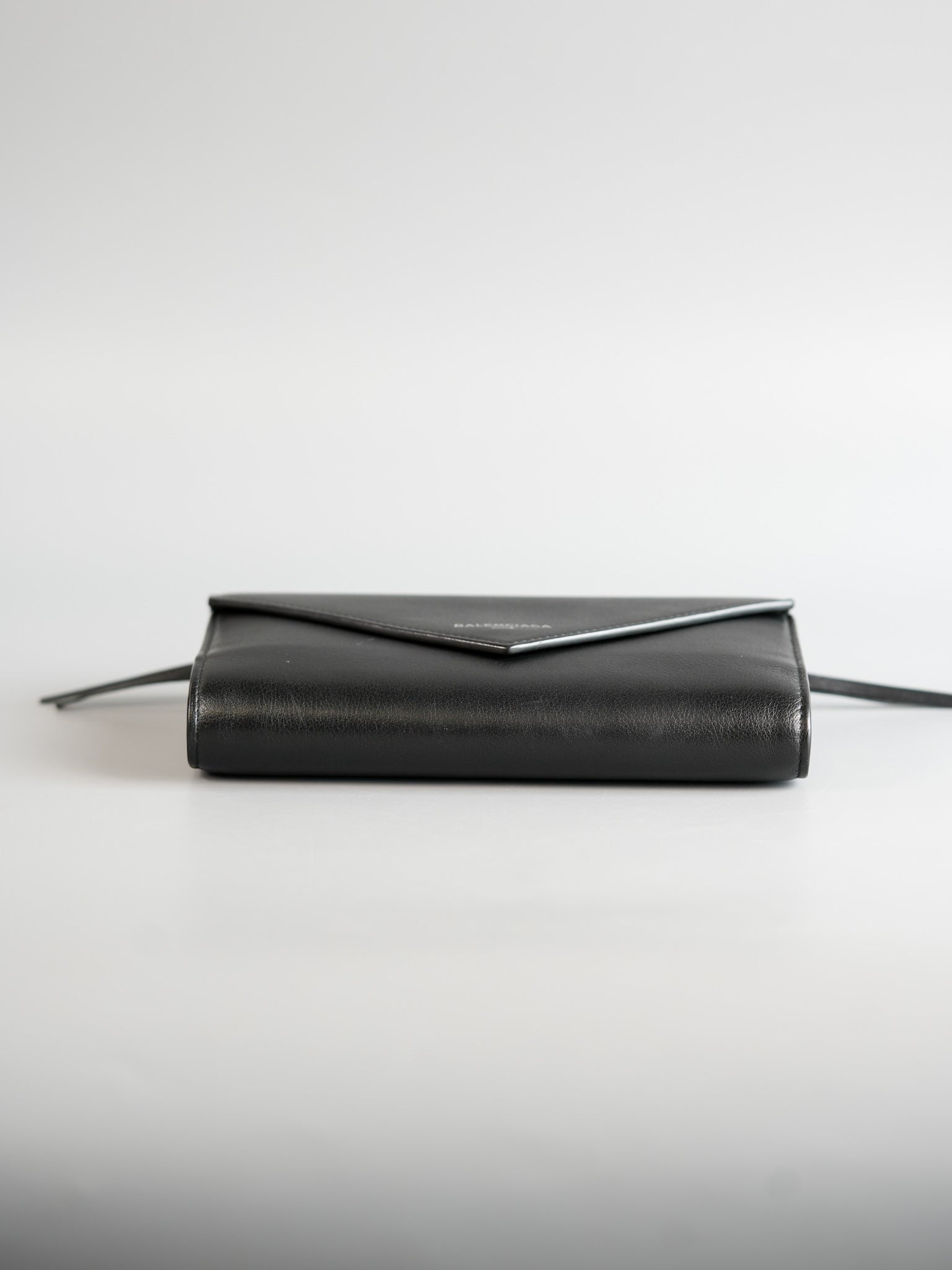 Flap & Zipped Wallet in Black Leather | Purse Maison Luxury Bags Shop