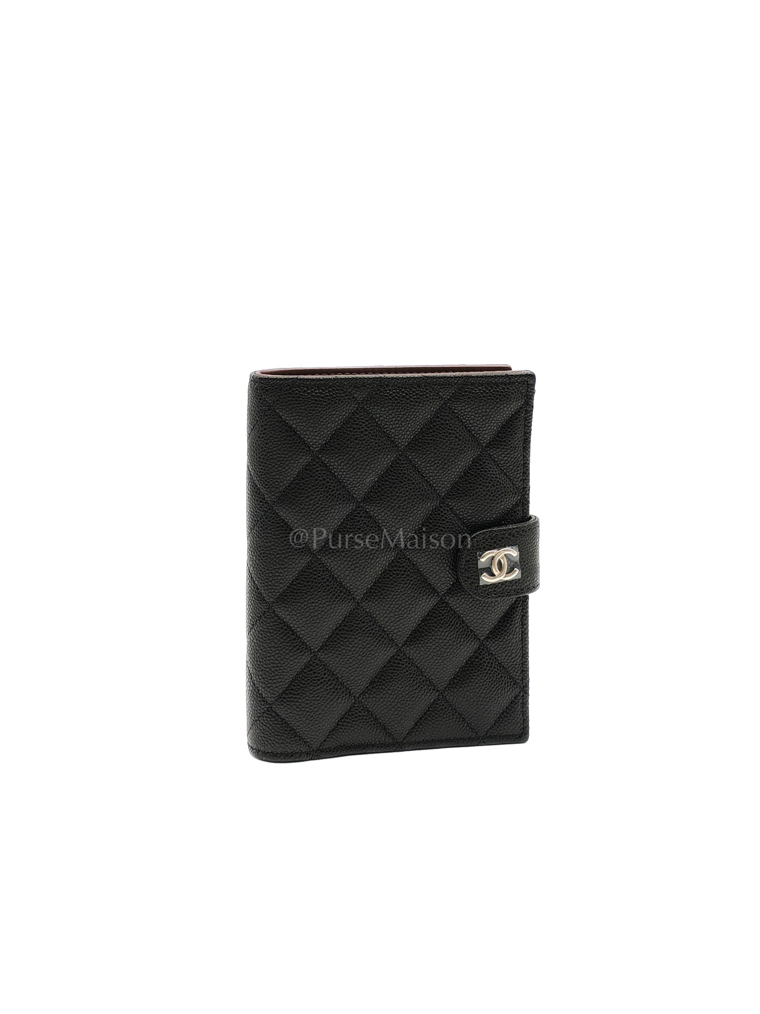 Passport Holder in Black Caviar Leather and Light Gold Hardware (Microchip) PT****7C | Purse Maison Luxury Bags Shop