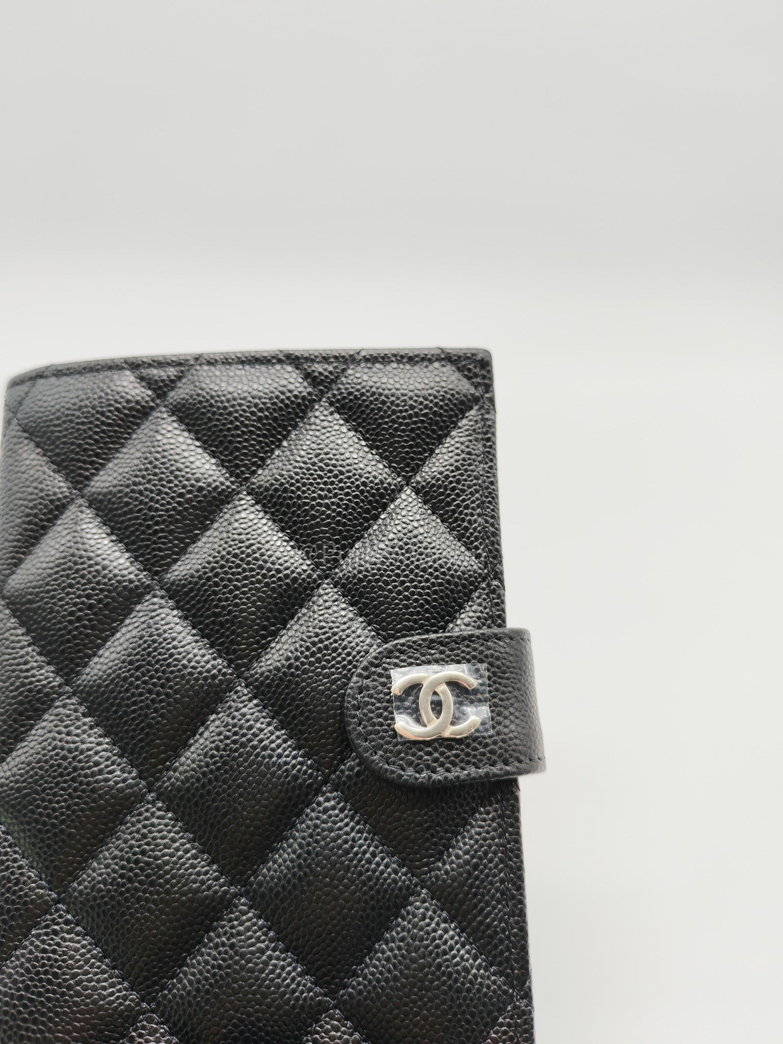 Passport Holder in Black Caviar Leather and Light Gold Hardware (Microchip) TK****2G | Purse Maison Luxury Bags Shop